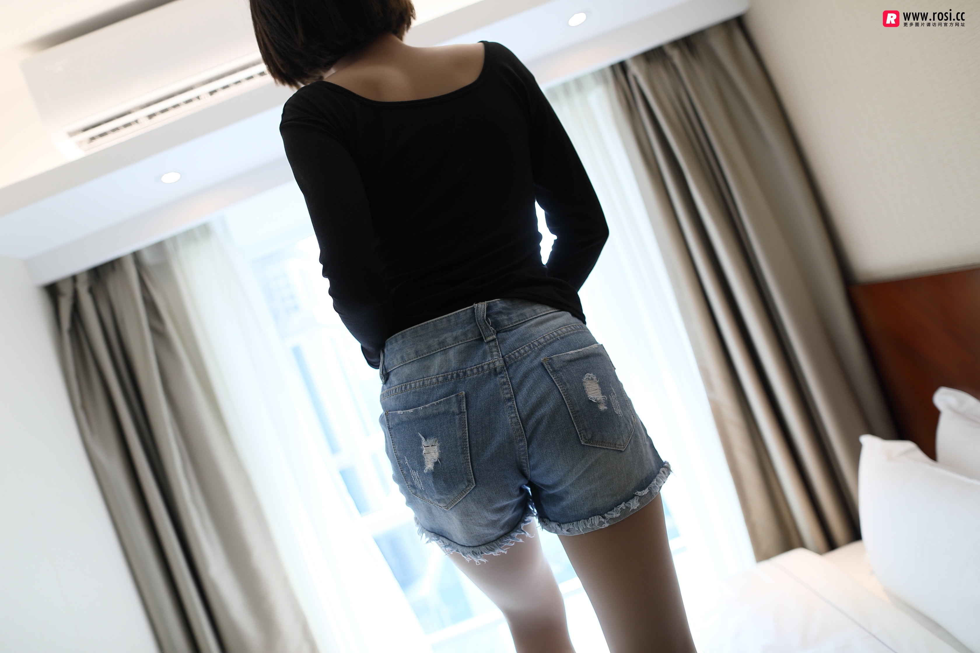 ROSI艺学妹 2018.08.25 NO.0017[75+1P／52.7M]_第2集