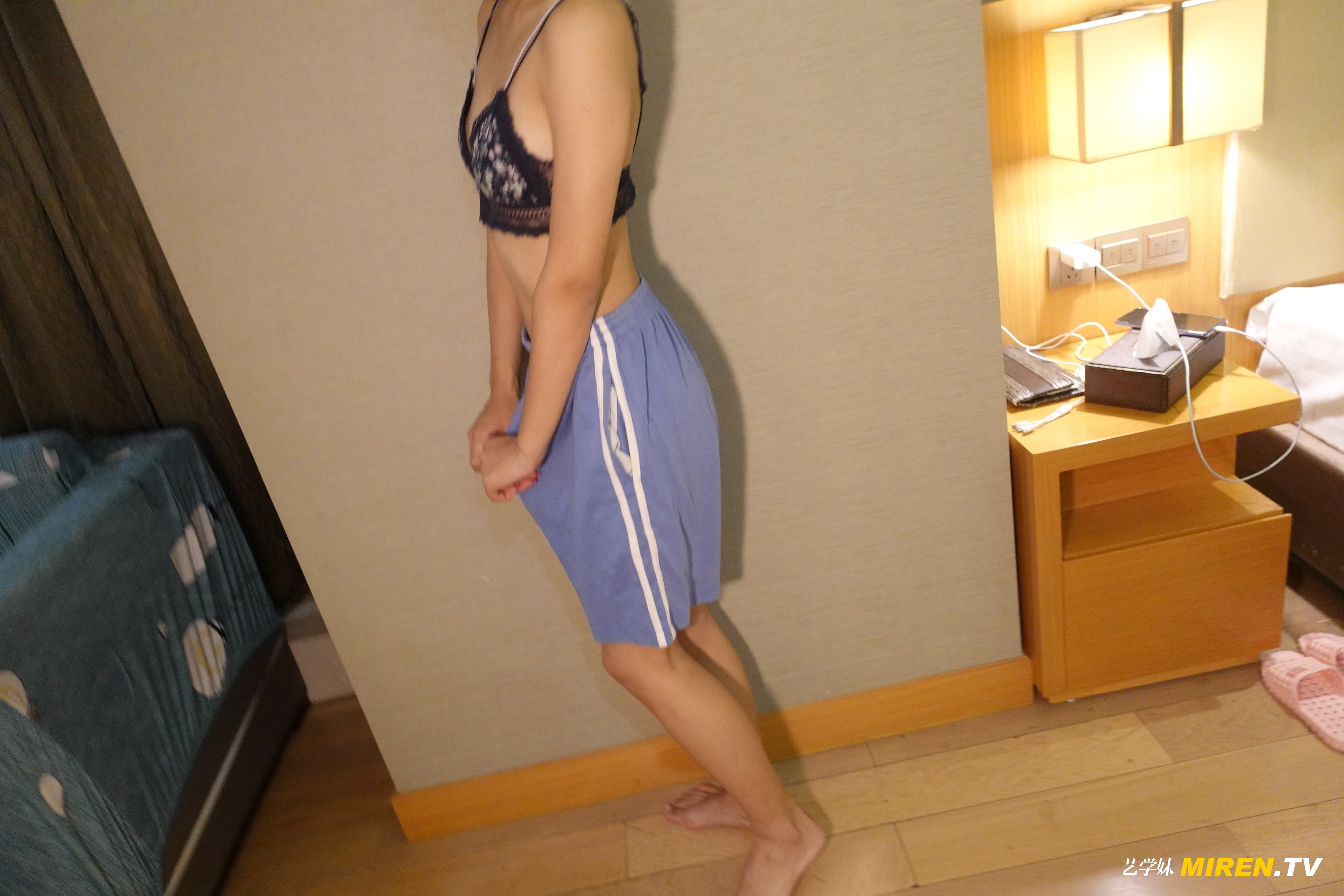 ROSI艺学妹 2020.09.11 NO.0188[54+1P／74MB]_第1集