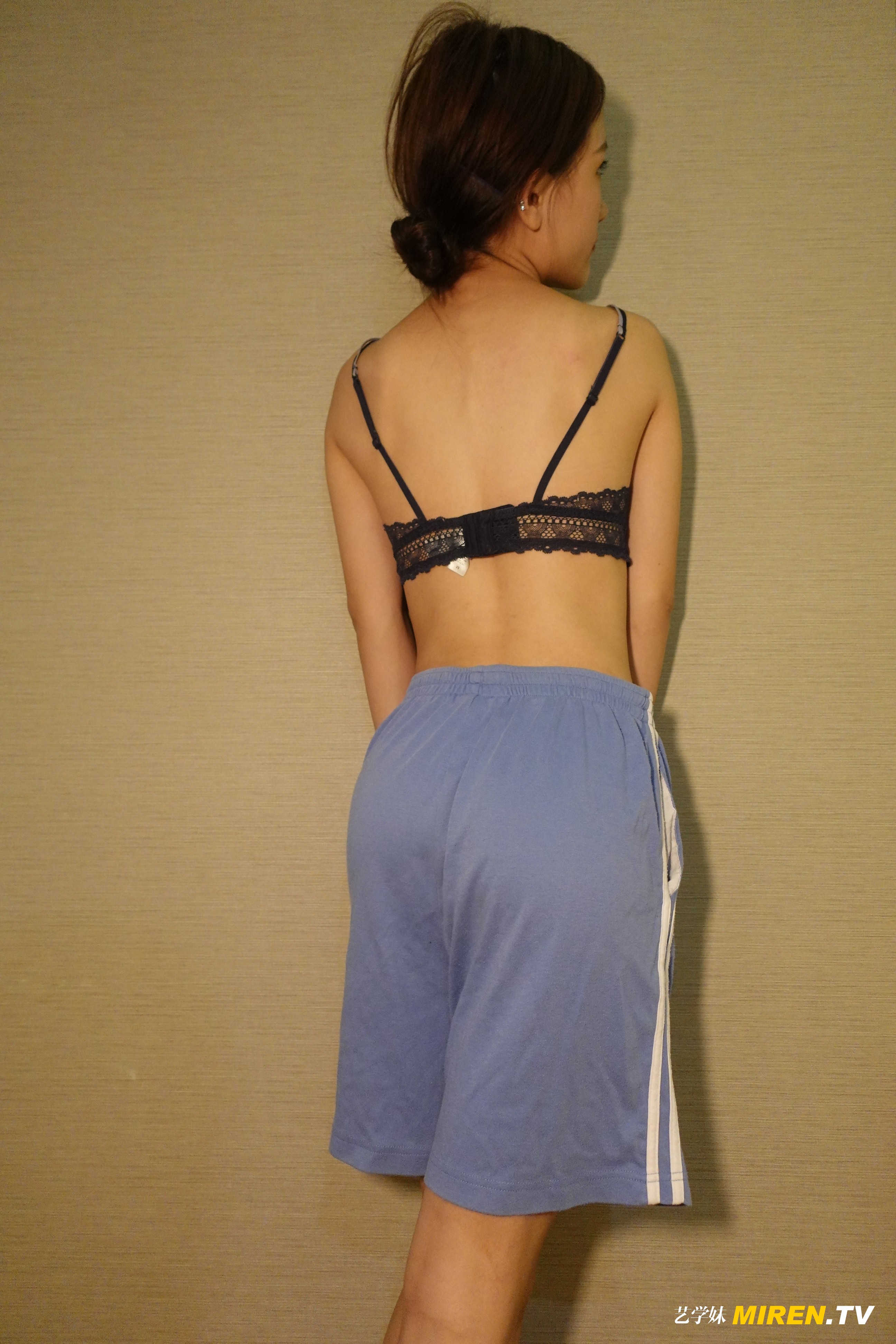 ROSI艺学妹 2020.09.11 NO.0188[54+1P／74MB]_第1集