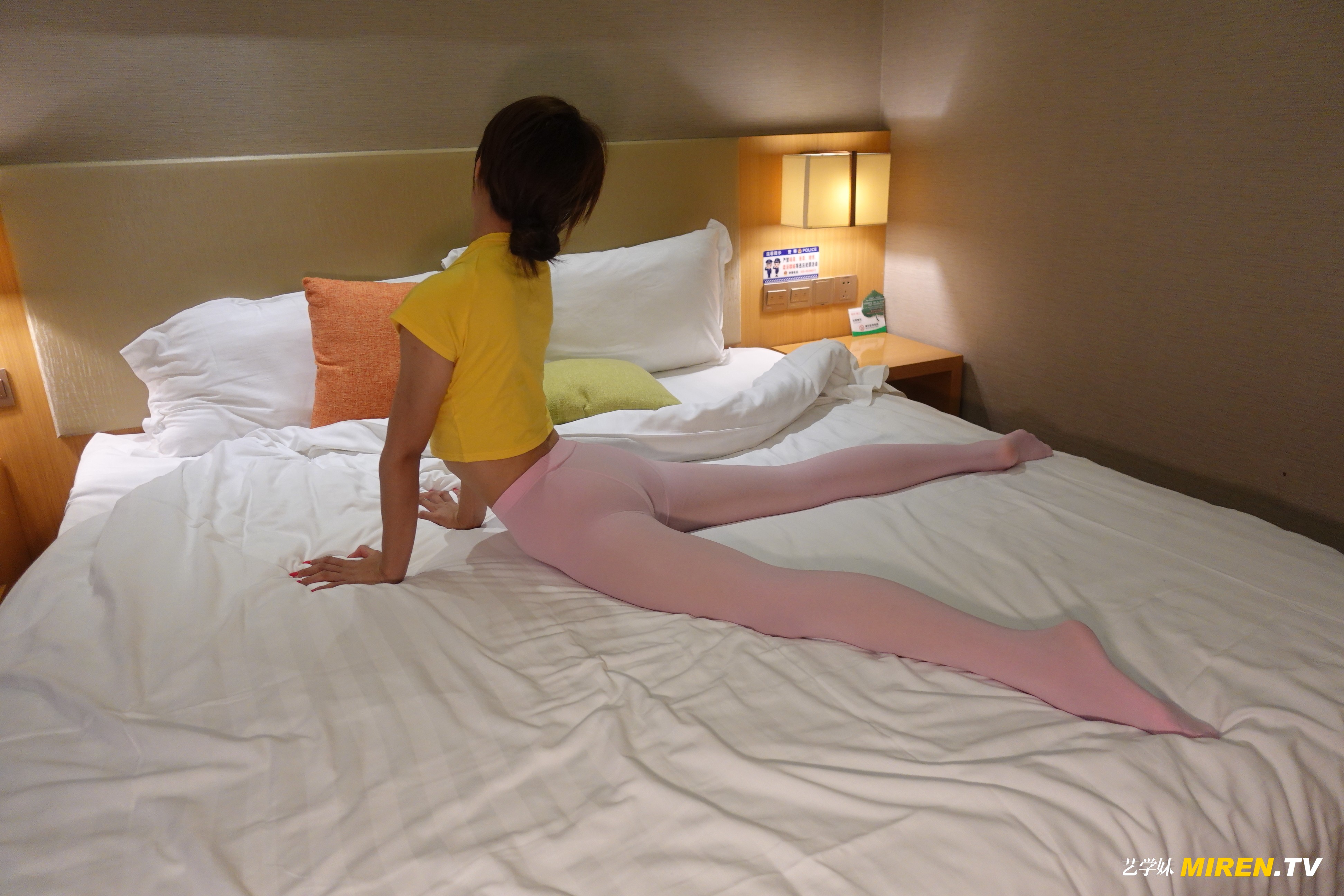 ROSI艺学妹 2020.11.03 NO.0197[5+17P／74.8MB]_第3集