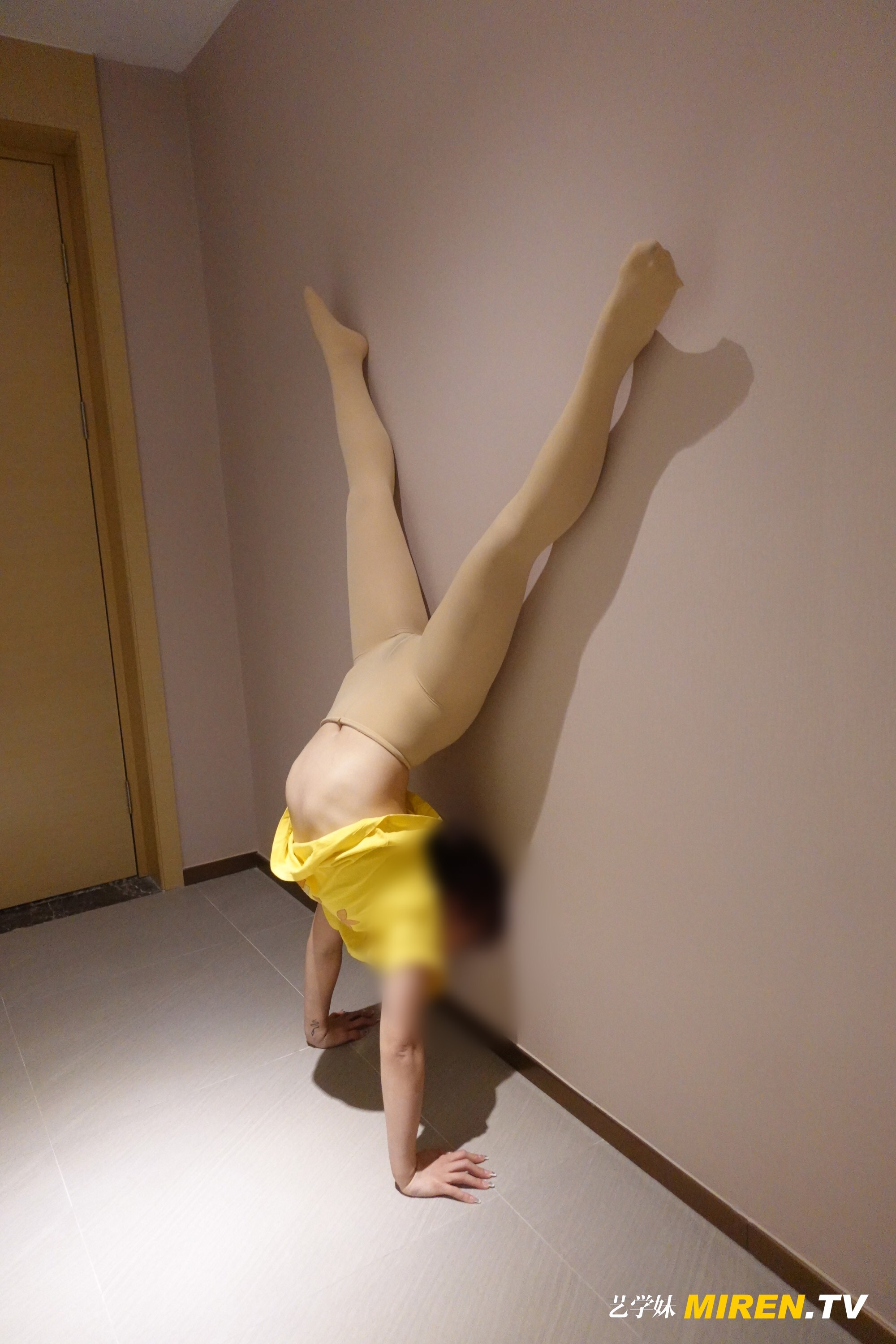 ROSI艺学妹 2021.01.27 NO.0217[59+1P／51.8MB]_第3集