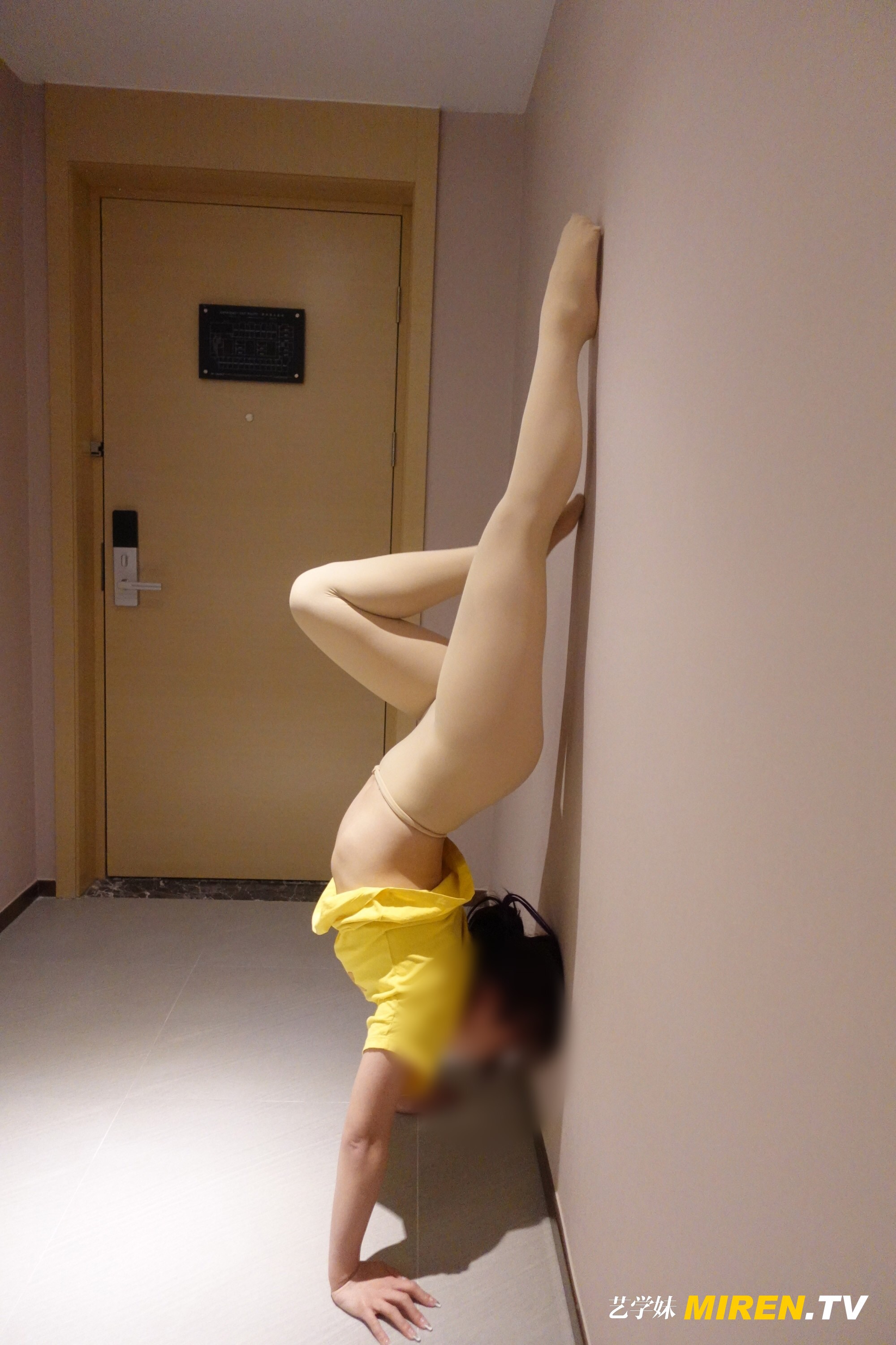 ROSI艺学妹 2021.01.27 NO.0217[59+1P／51.8MB]_第3集