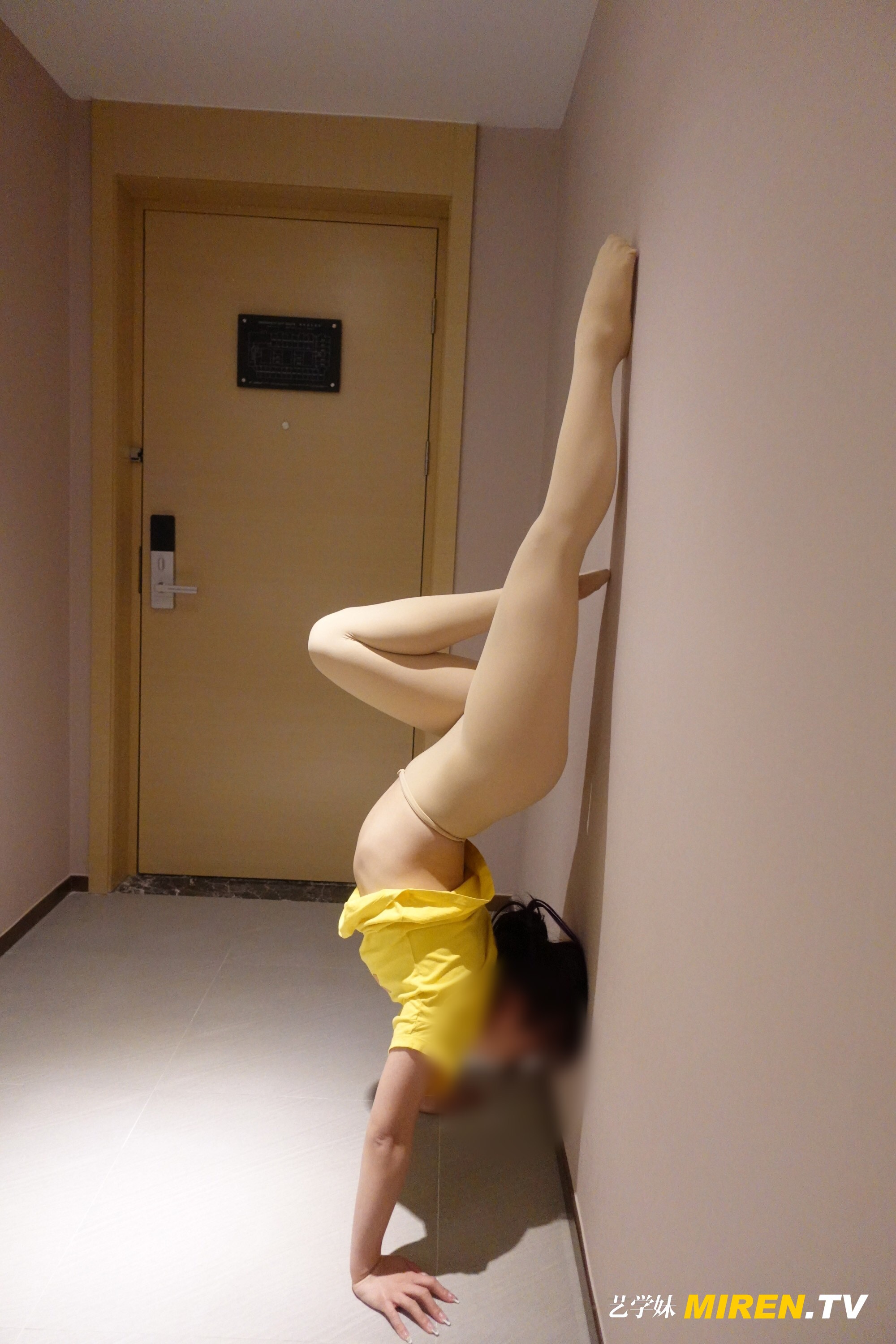 ROSI艺学妹 2021.01.27 NO.0217[59+1P／51.8MB]_第3集