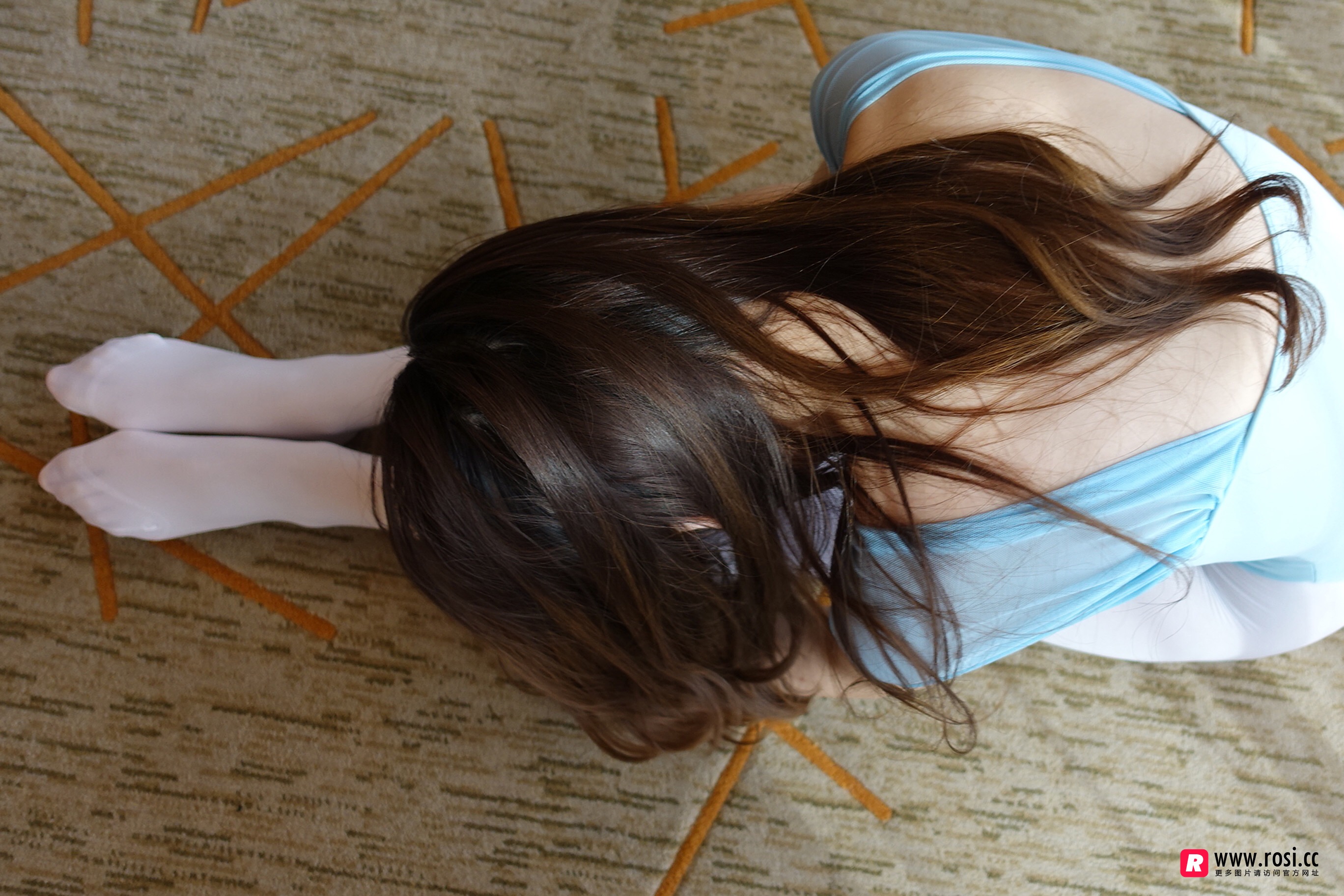 ROSI艺学妹 2018.10.17 NO.0027[74+1P／53.3M]_第4集