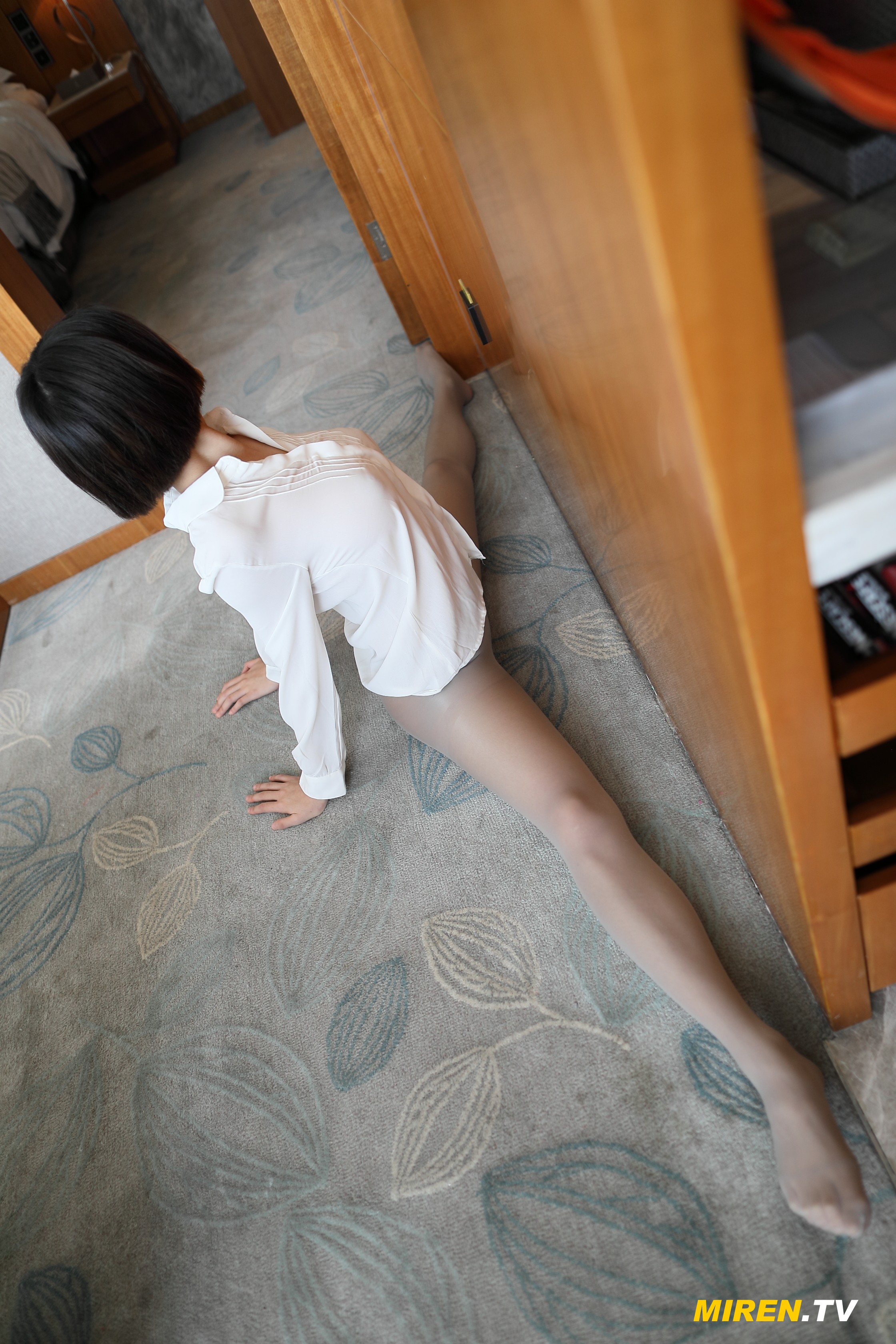 ROSI艺学妹 2020.02.18 NO.0081[49+1P／51.9MB]_第2集
