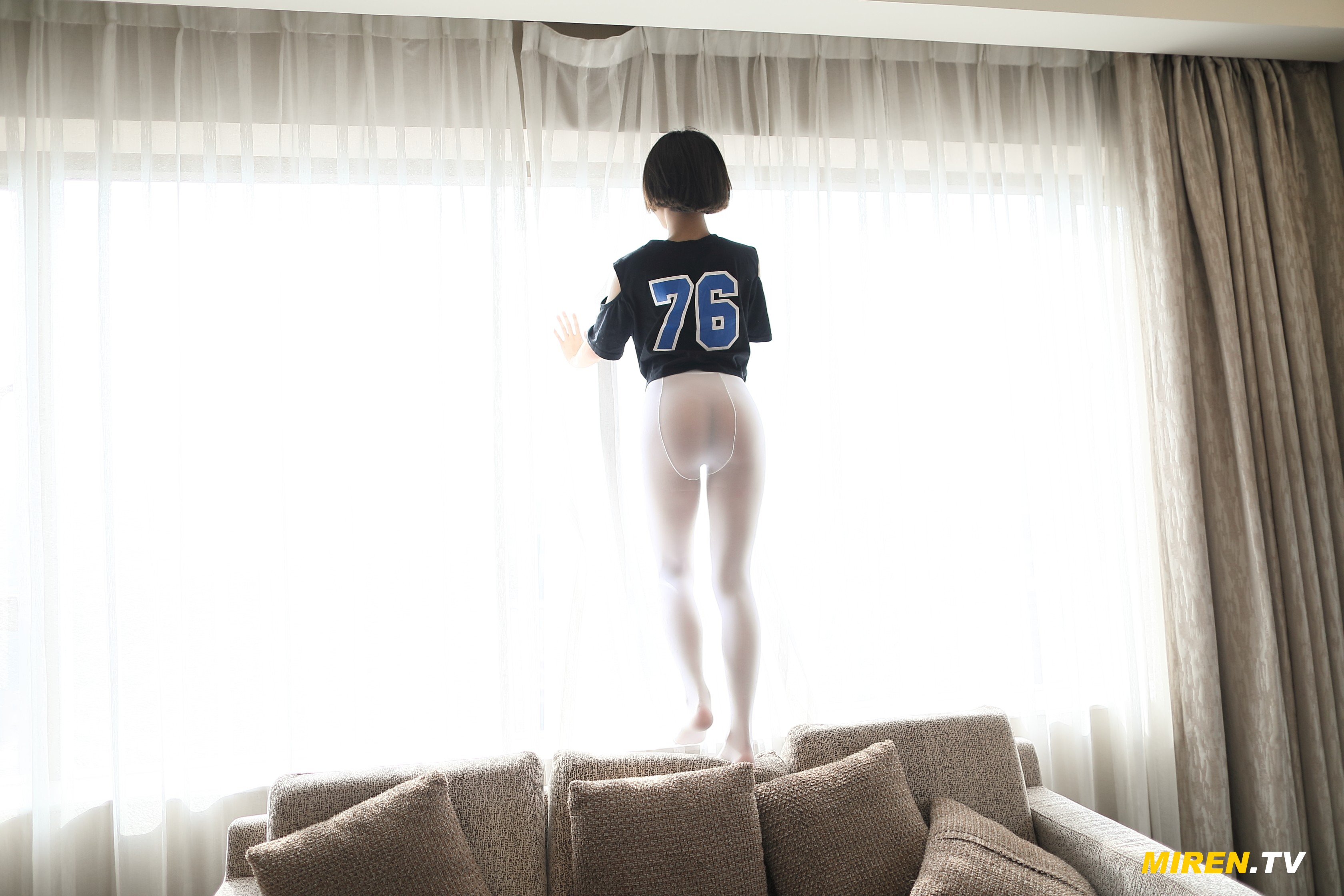 ROSI艺学妹 2020.02.24 NO.0085[68+1P／75.1MB]_第1集