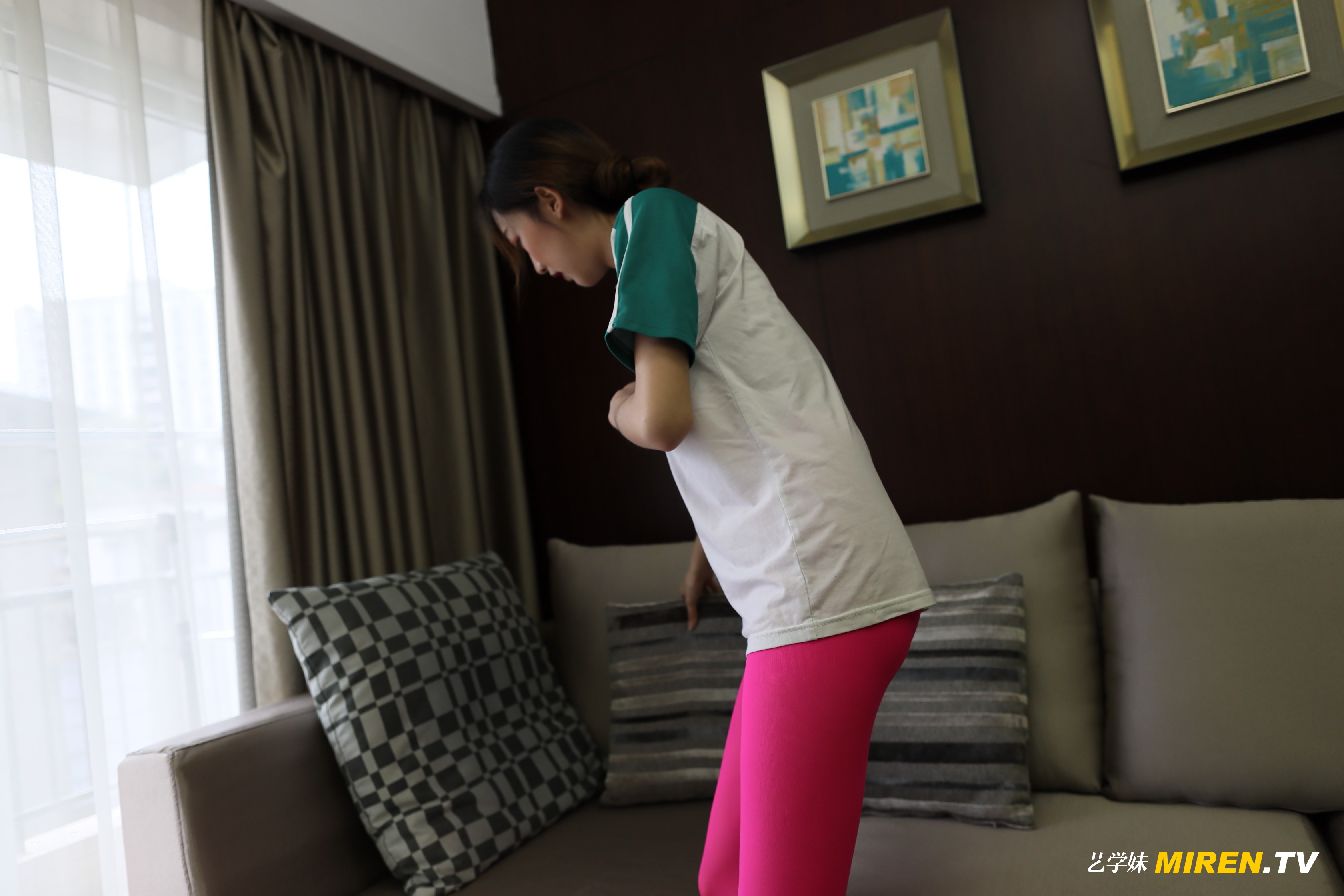 ROSI艺学妹 2020.03.04 NO.0087[66+1P／47.7MB]_第1集
