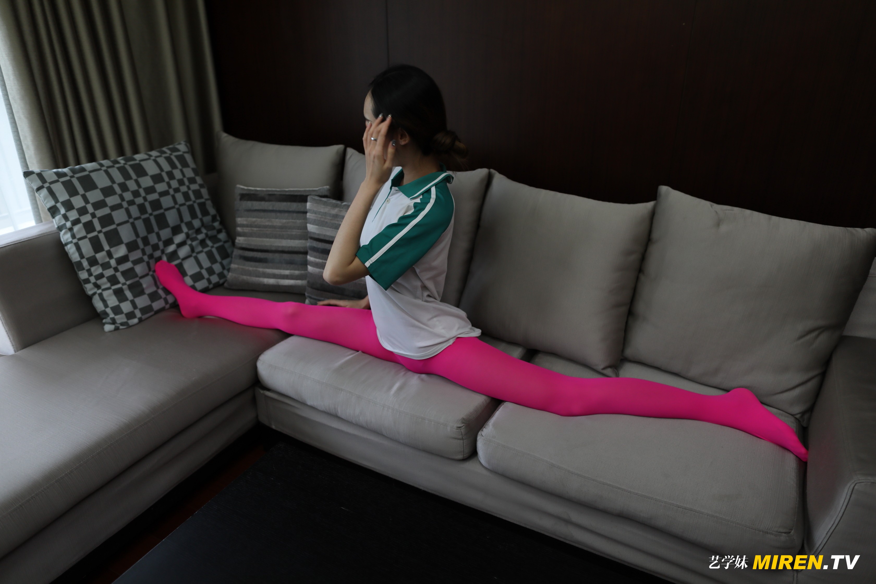 ROSI艺学妹 2020.03.04 NO.0087[66+1P／47.7MB]_第1集