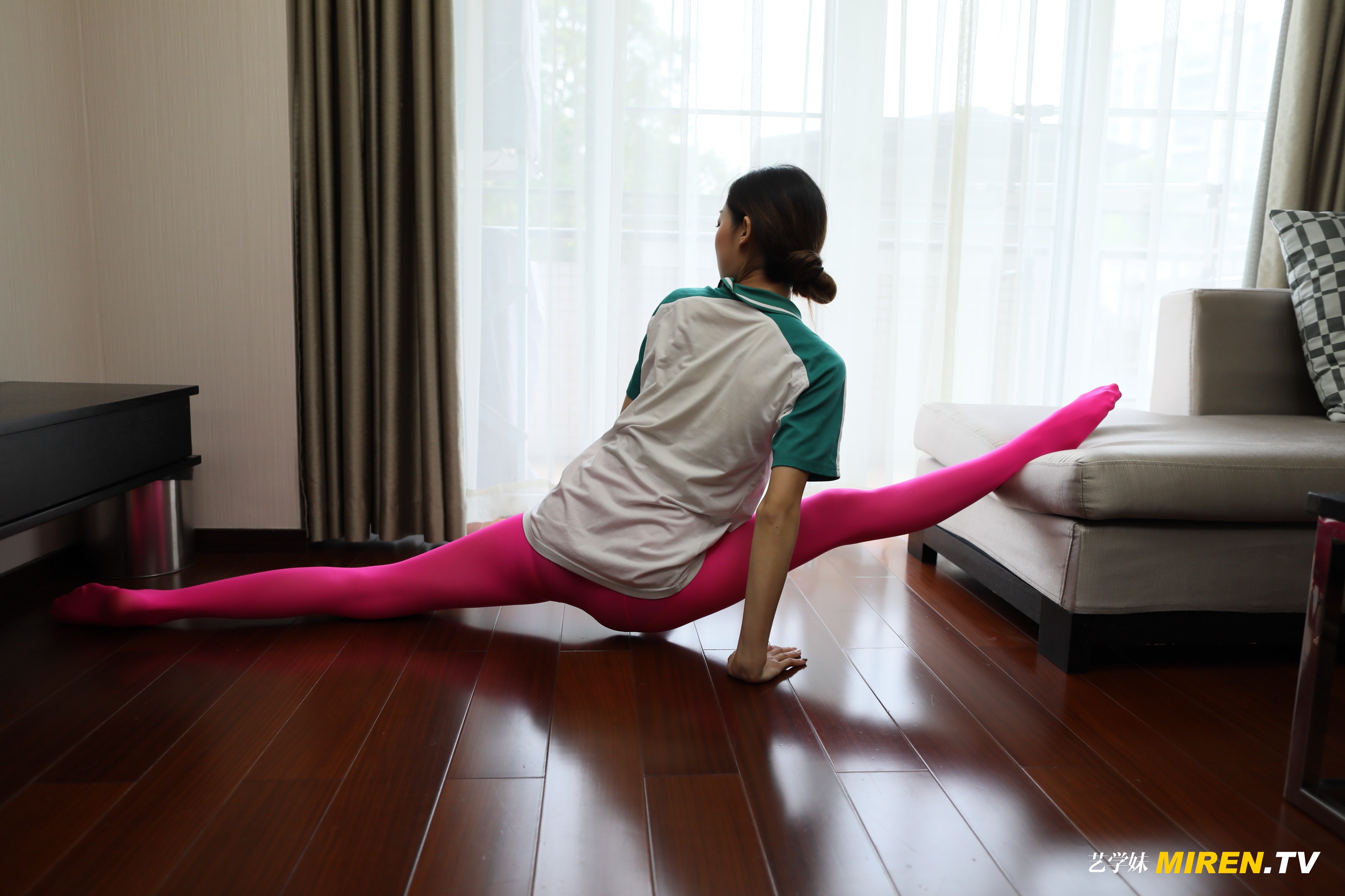 ROSI艺学妹 2020.03.04 NO.0087[66+1P／47.7MB]_第3集