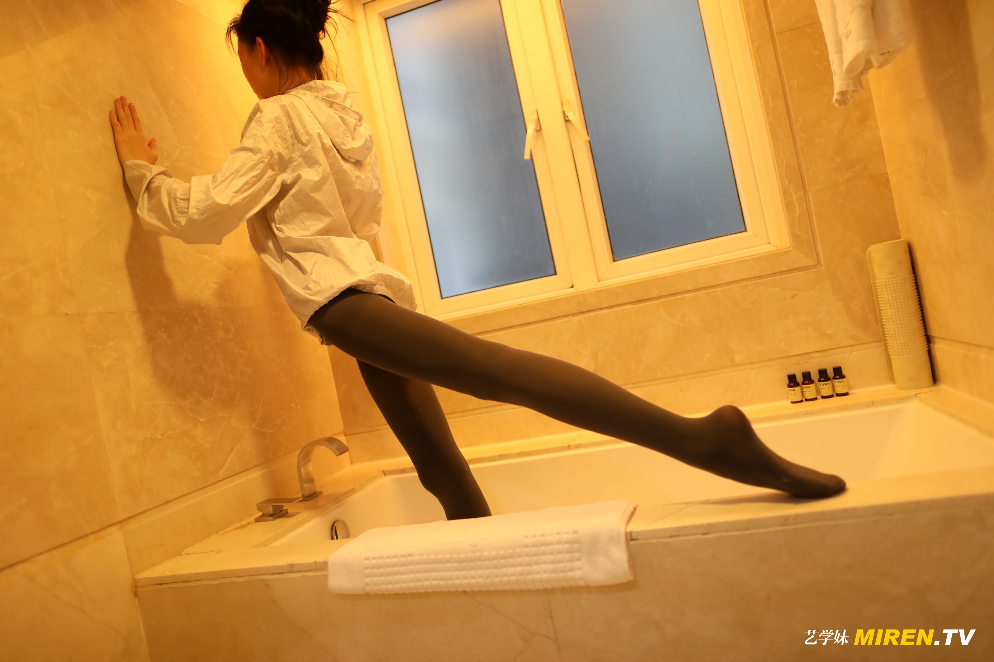 ROSI艺学妹 2020.03.08 NO.0091[72+1P／44MB]_第3集