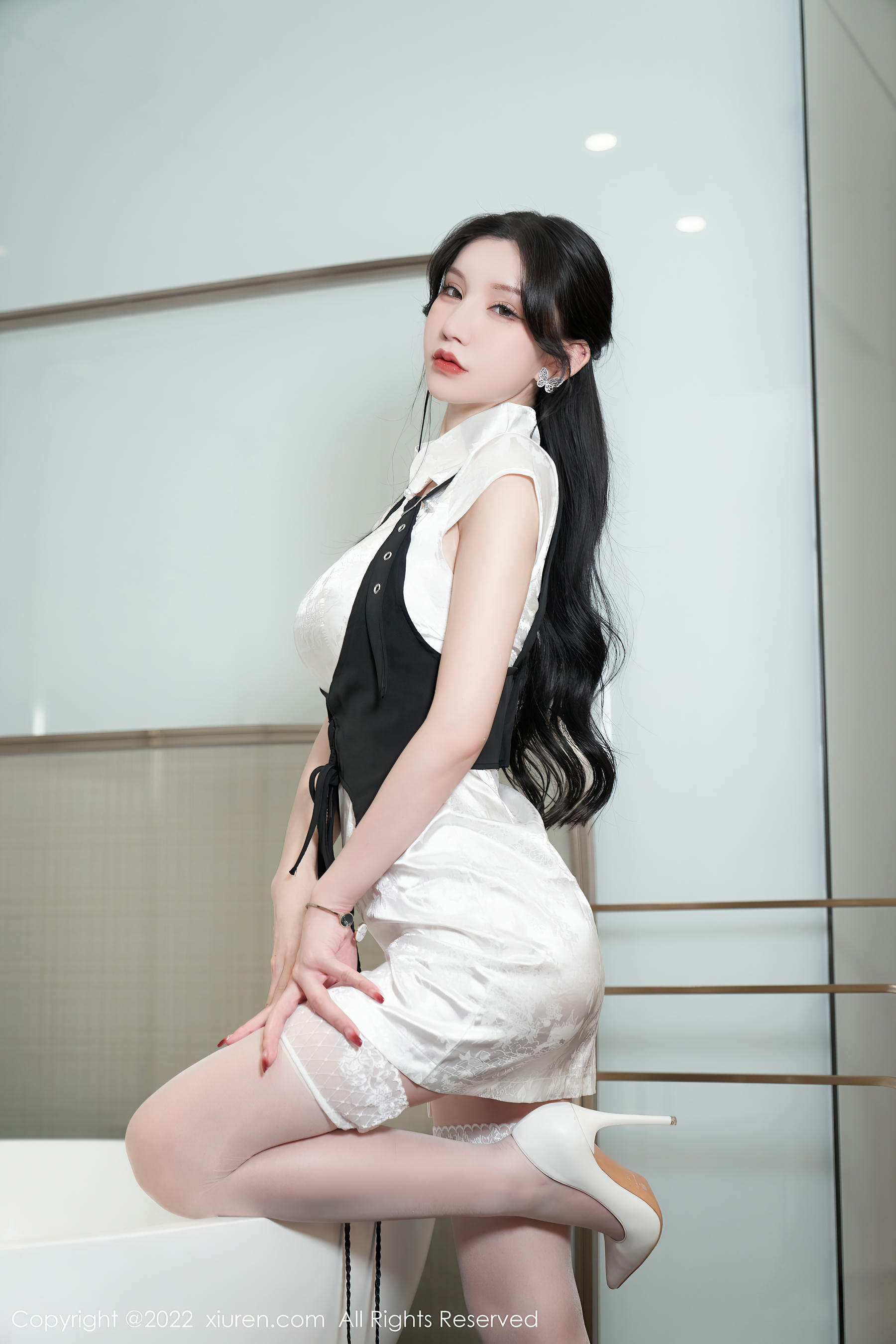 XIUREN秀人网 2022.10.12 NO.5701 周于希Sally 成都旅拍 [75+1P571M]_第1集