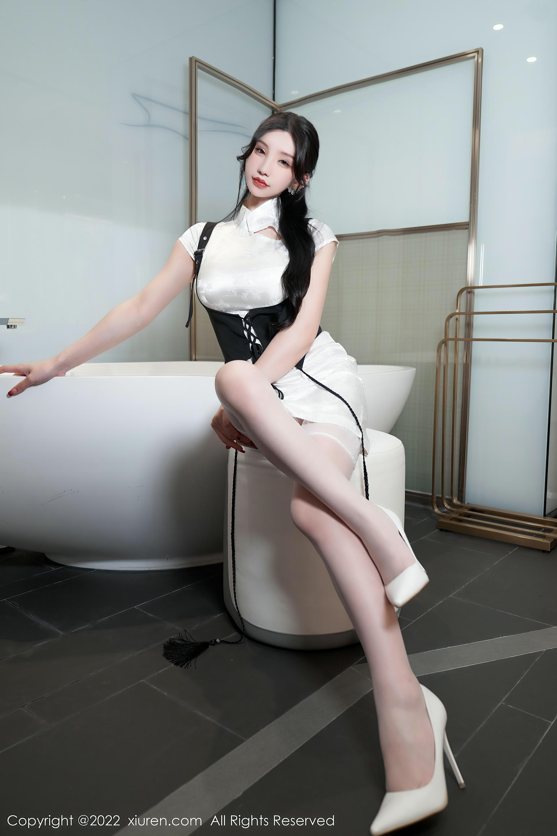 XIUREN秀人网 2022.10.12 NO.5701 周于希Sally 成都旅拍 [75+1P571M]_第1集
