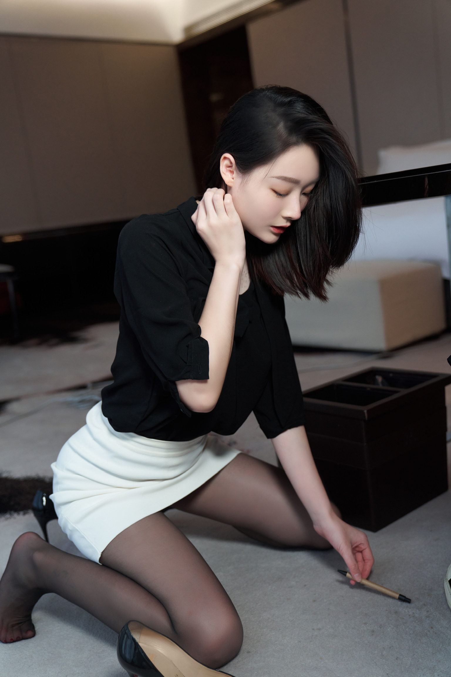 是小逗逗 超薄黑丝蕾丝 内内[81P／36MB]_第2集