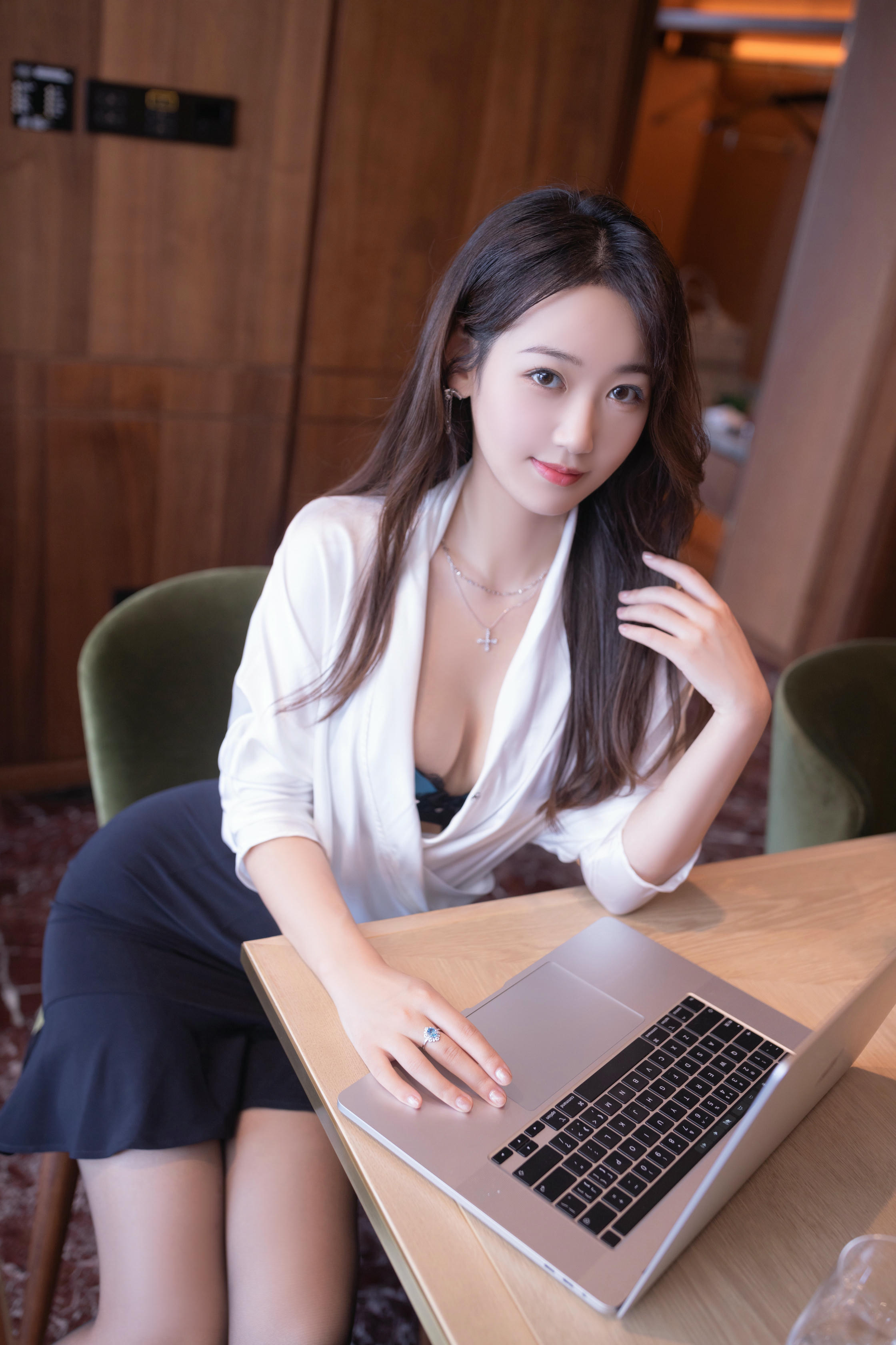 唐安琪 黑色短裙 [83P-1_1.03GB]_第1集
