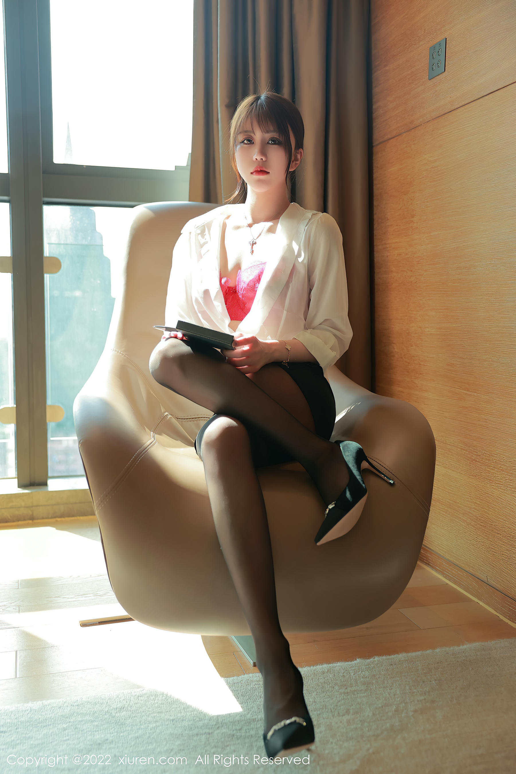 XIUREN秀人网 2022.09.19 NO.5607 tina_甜仔 香格里拉旅拍 [52+1P508M]_第1集