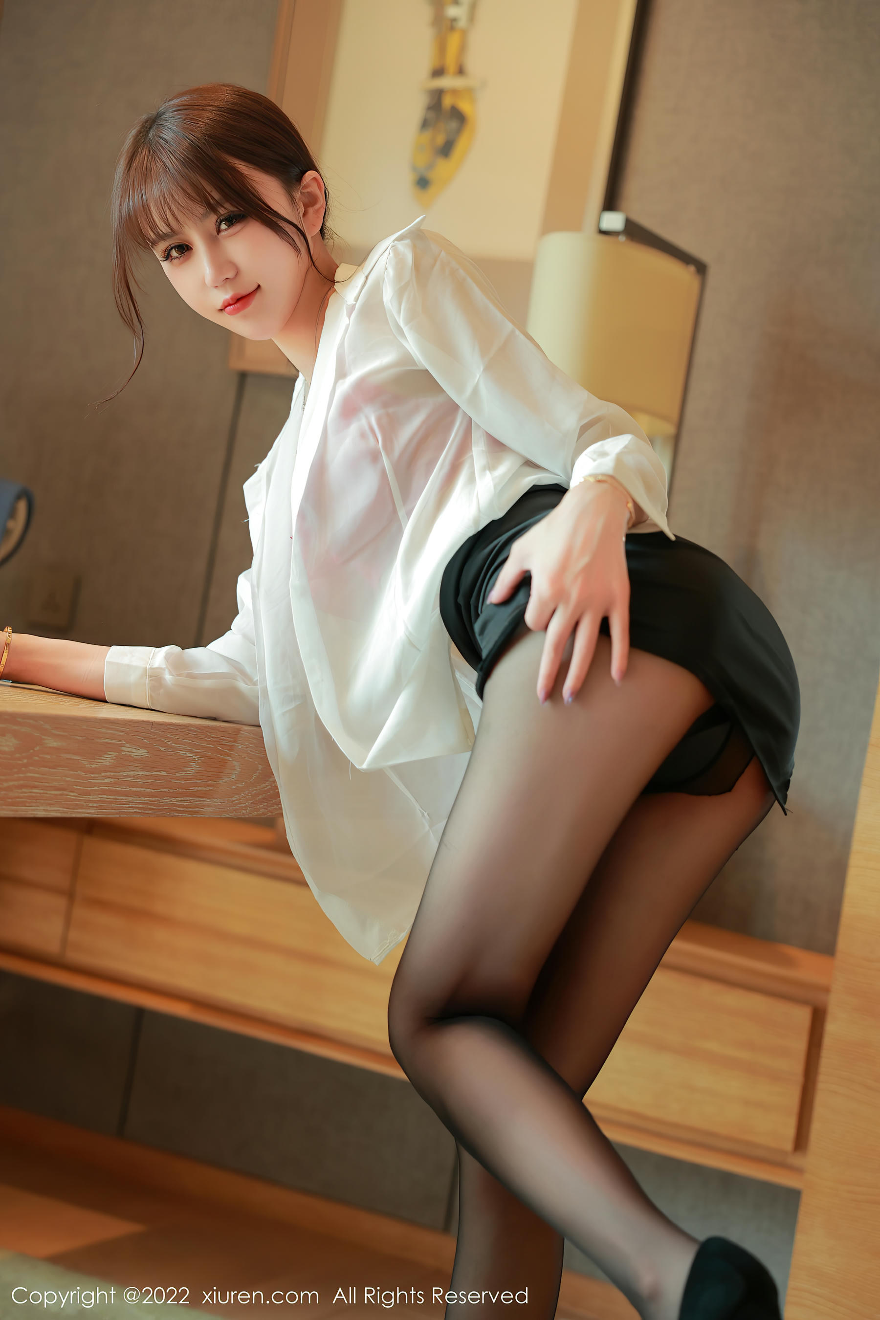 XIUREN秀人网 2022.09.19 NO.5607 tina_甜仔 香格里拉旅拍 [52+1P508M]_第1集