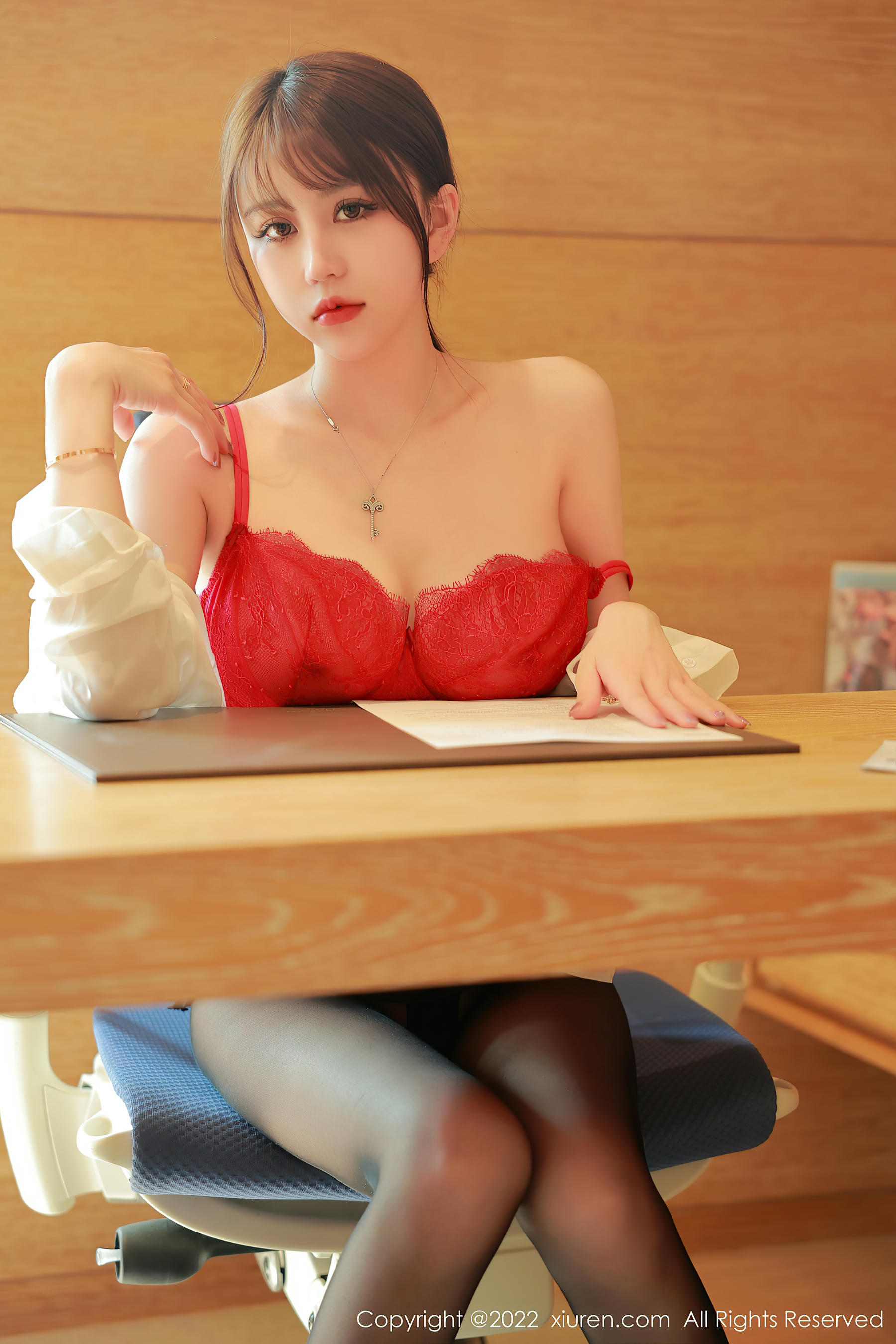 XIUREN秀人网 2022.09.19 NO.5607 tina_甜仔 香格里拉旅拍 [52+1P508M]_第1集