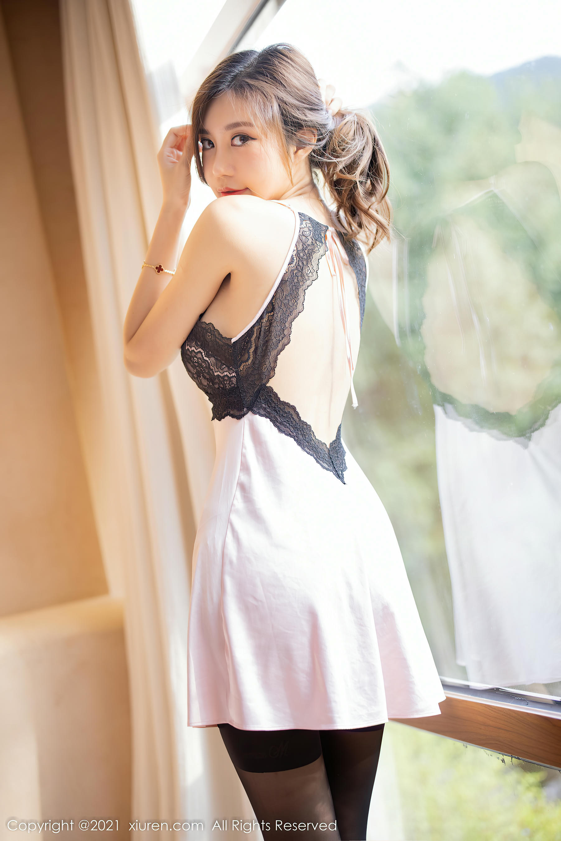 [XiuRen秀人网] 2021.12.28 No.4398 绮里嘉ula 黑丝美腿 [43+1P403M]_第2集