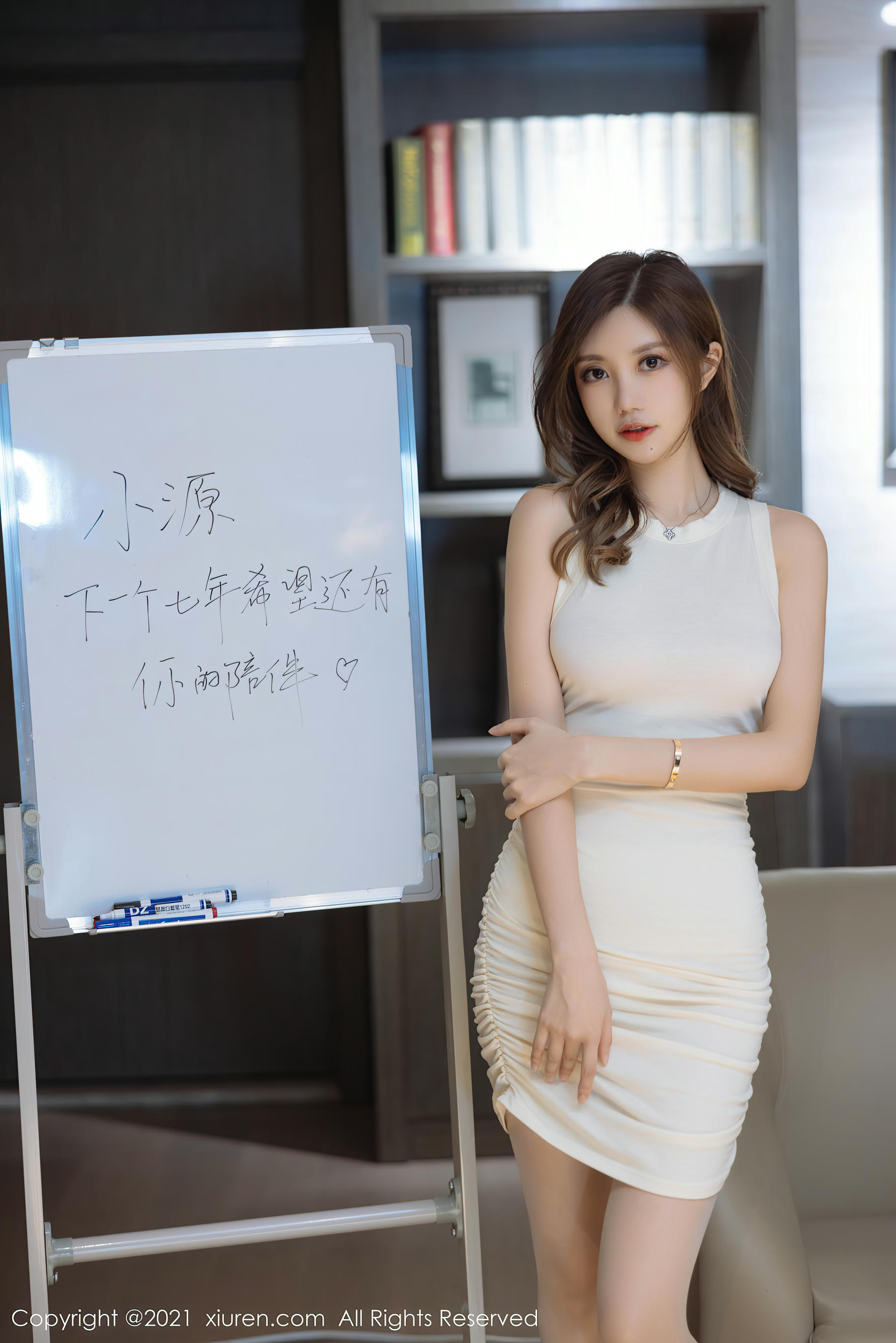 [XiuRen秀人网] 2021.12.31 No.4415 绮里嘉ula 黑丝美腿 [121+1P1G]_第4集