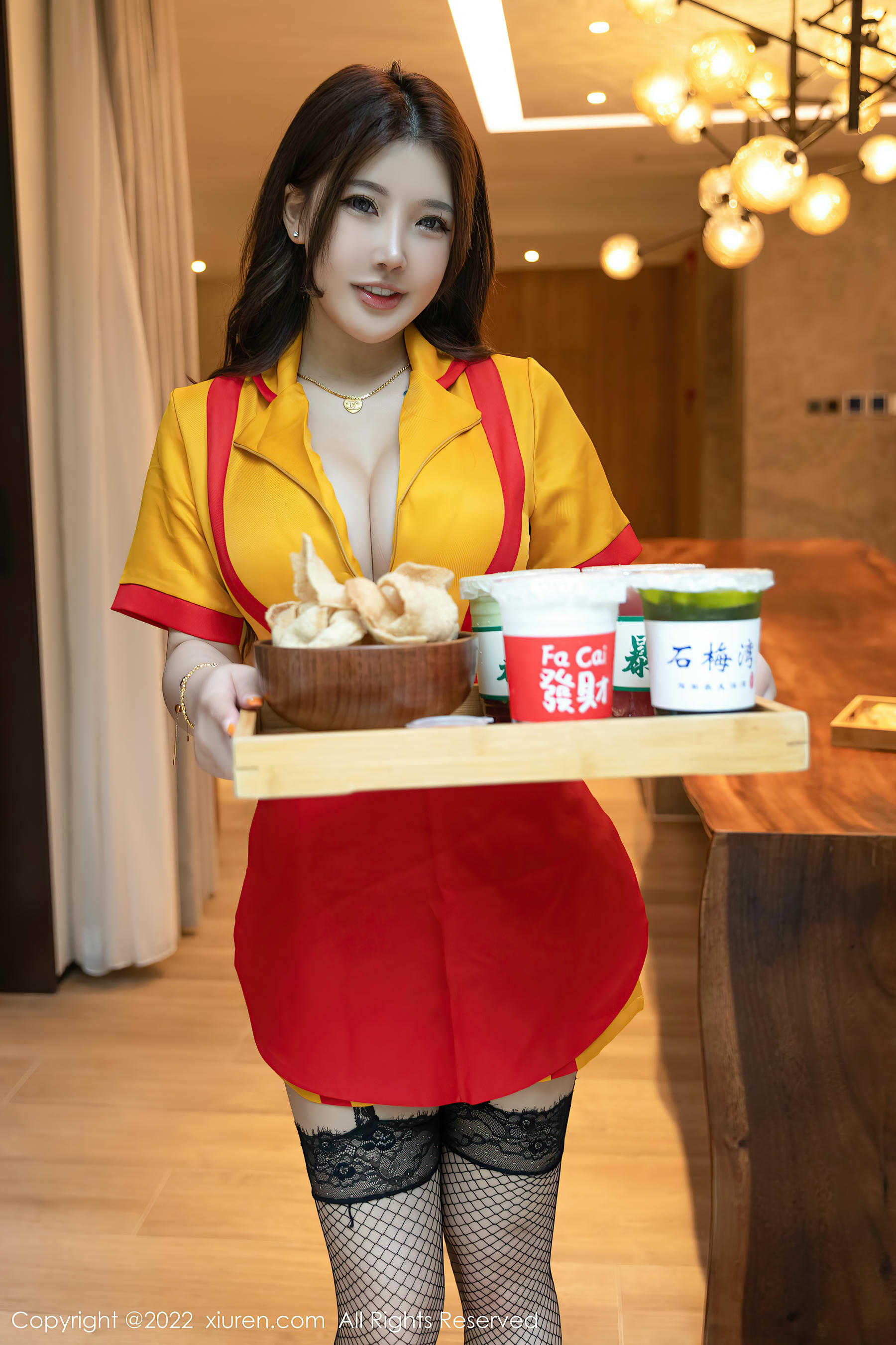 XIUREN秀人网 2022.08.29 NO.5509 小海臀Rena 万宁旅拍 [56+1P522M]_第1集
