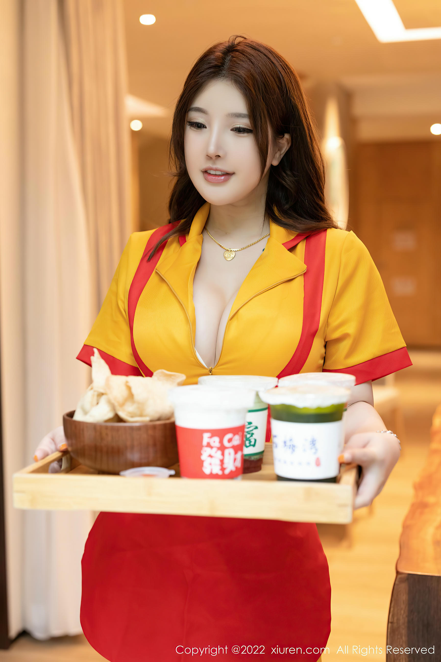 XIUREN秀人网 2022.08.29 NO.5509 小海臀Rena 万宁旅拍 [56+1P522M]_第1集