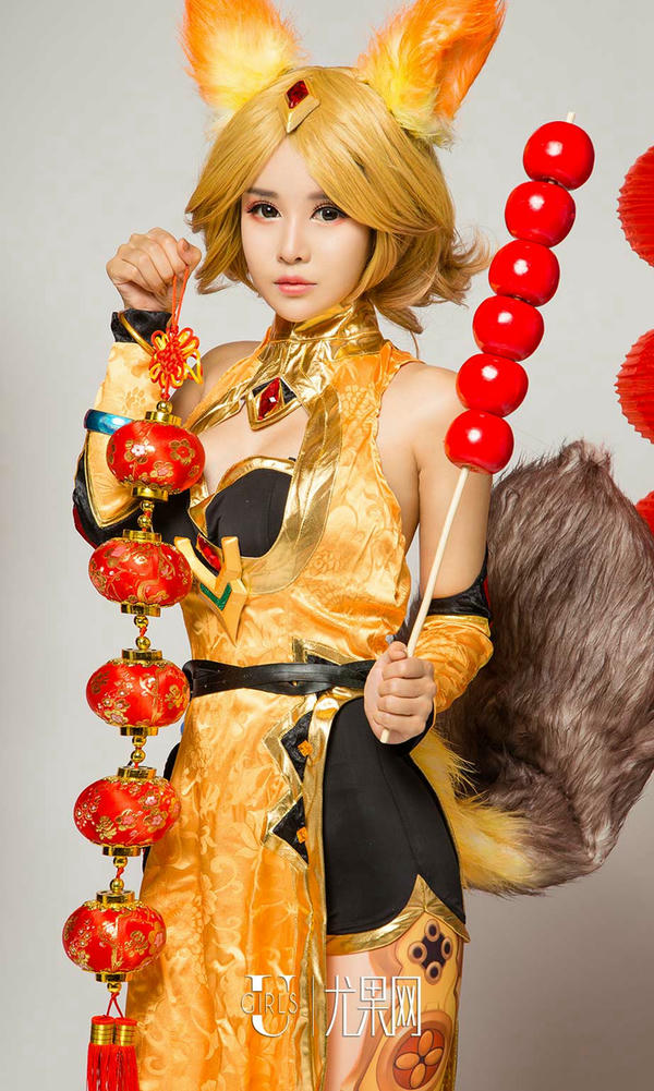 Ugirls尤果网 爱尤物专辑 VOL.1004 爱菲 周心怡 施诗 白熙萌 艺轩 田慕儿 筱慧 王者闹春[40P41.7MB]_第1集