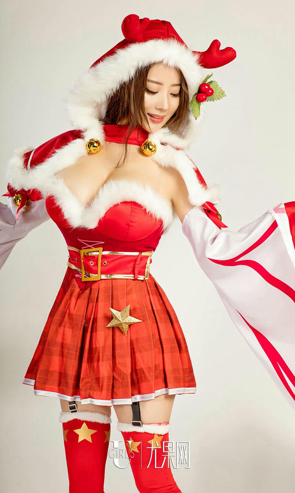 Ugirls尤果网 爱尤物专辑 VOL.1004 爱菲 周心怡 施诗 白熙萌 艺轩 田慕儿 筱慧 王者闹春[40P41.7MB]_第2集