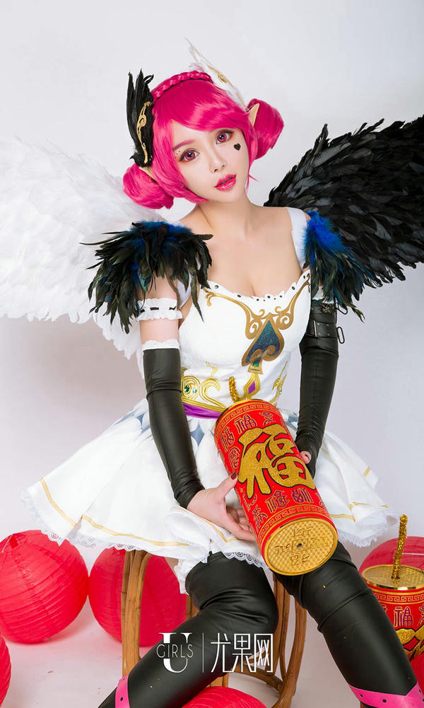 Ugirls尤果网 爱尤物专辑 VOL.1004 爱菲 周心怡 施诗 白熙萌 艺轩 田慕儿 筱慧 王者闹春[40P41.7MB]_第2集