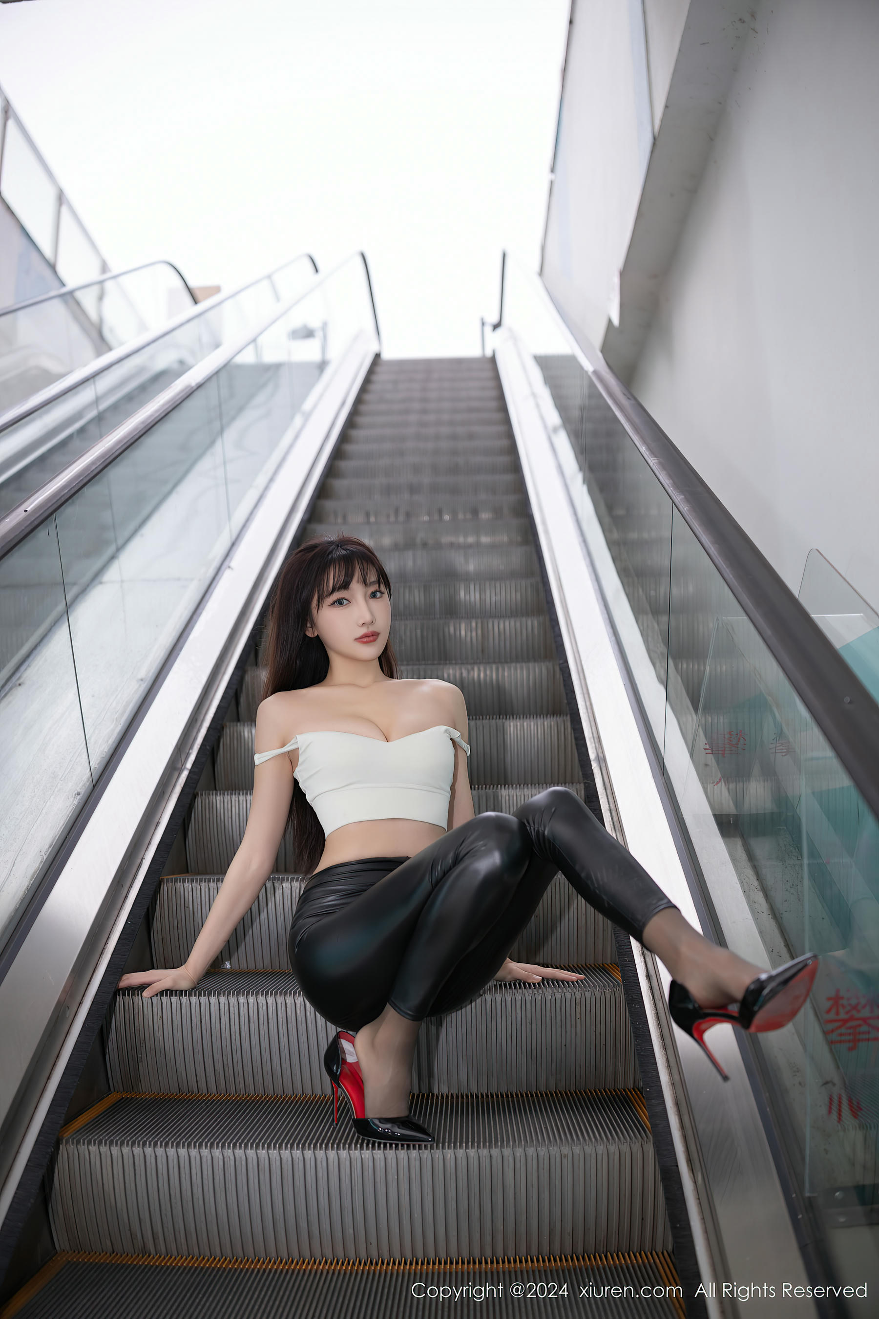 XIUREN秀人网 2024.10.31 NO.9377 陆萱萱 [82P 760.16 MB]_第1集