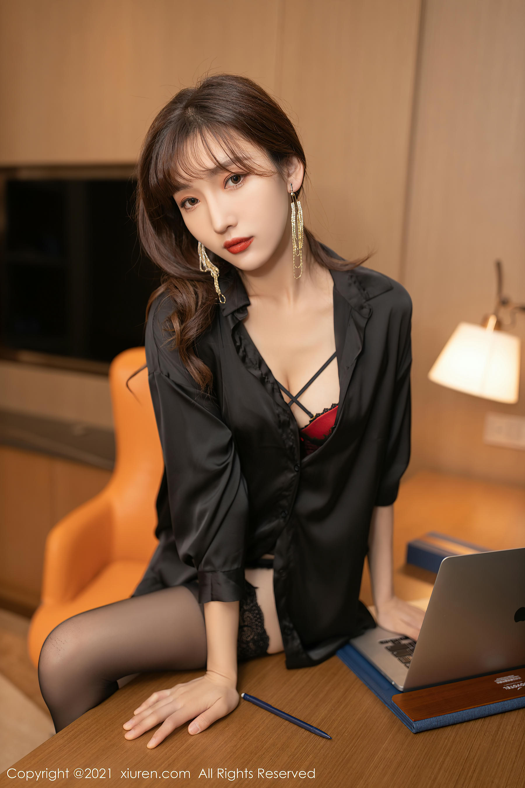 XiuRen秀人网 2021.12.28 No.4396 陆萱萱 黑丝美腿[88+1P 846MB]_第2集
