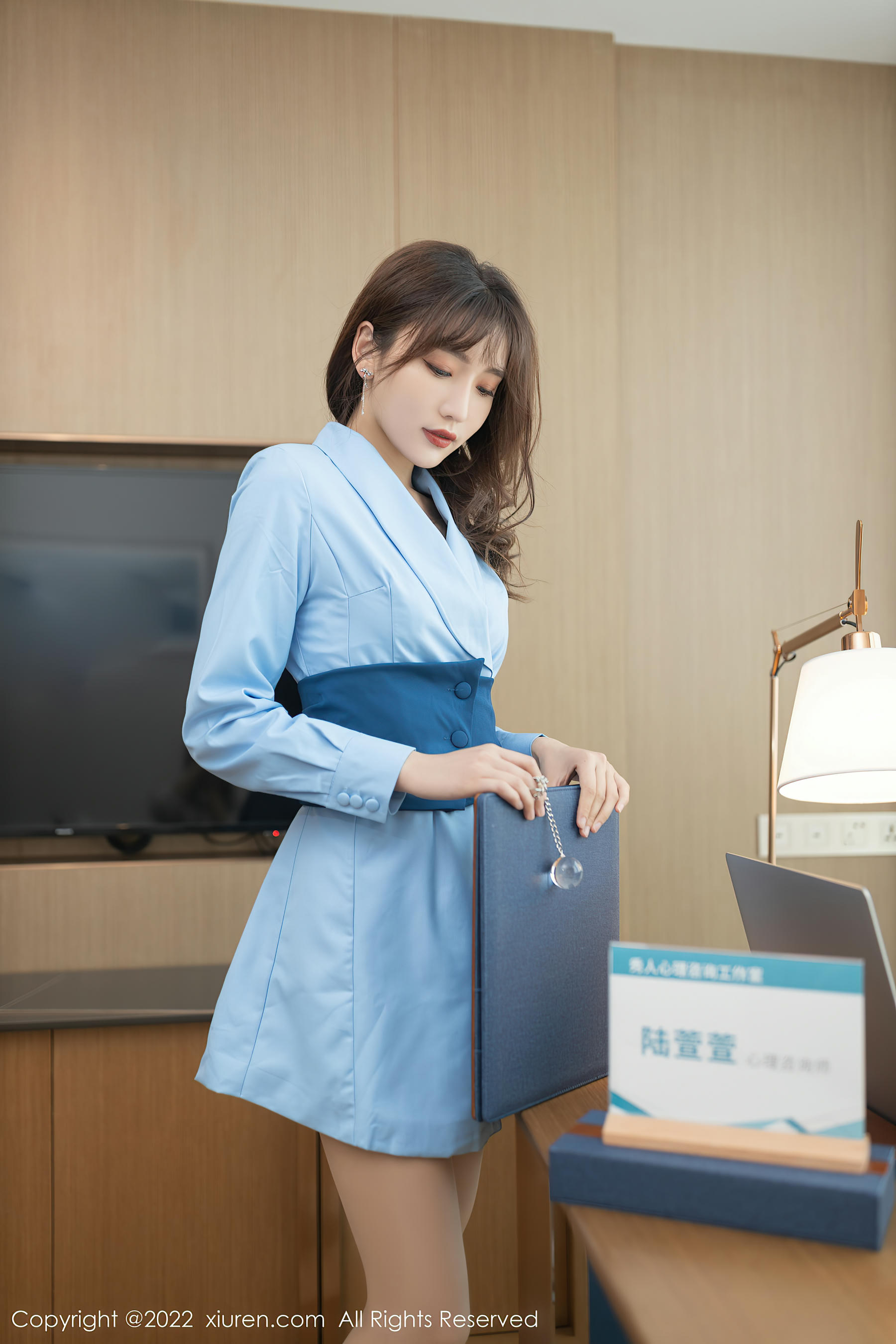 XiuRen秀人网 2022.01.13 No.4461 陆萱萱 性感美腿[83+1P 793MB]_第1集