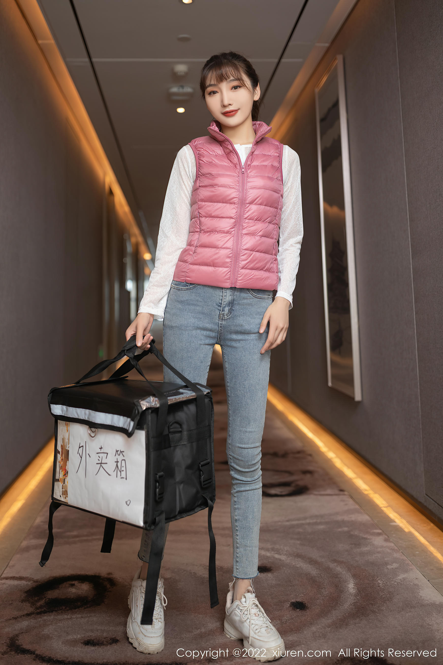 XiuRen秀人网 2022.01.20 No.4493 陆萱萱 美腿性感[92+1P 881MB]_第1集