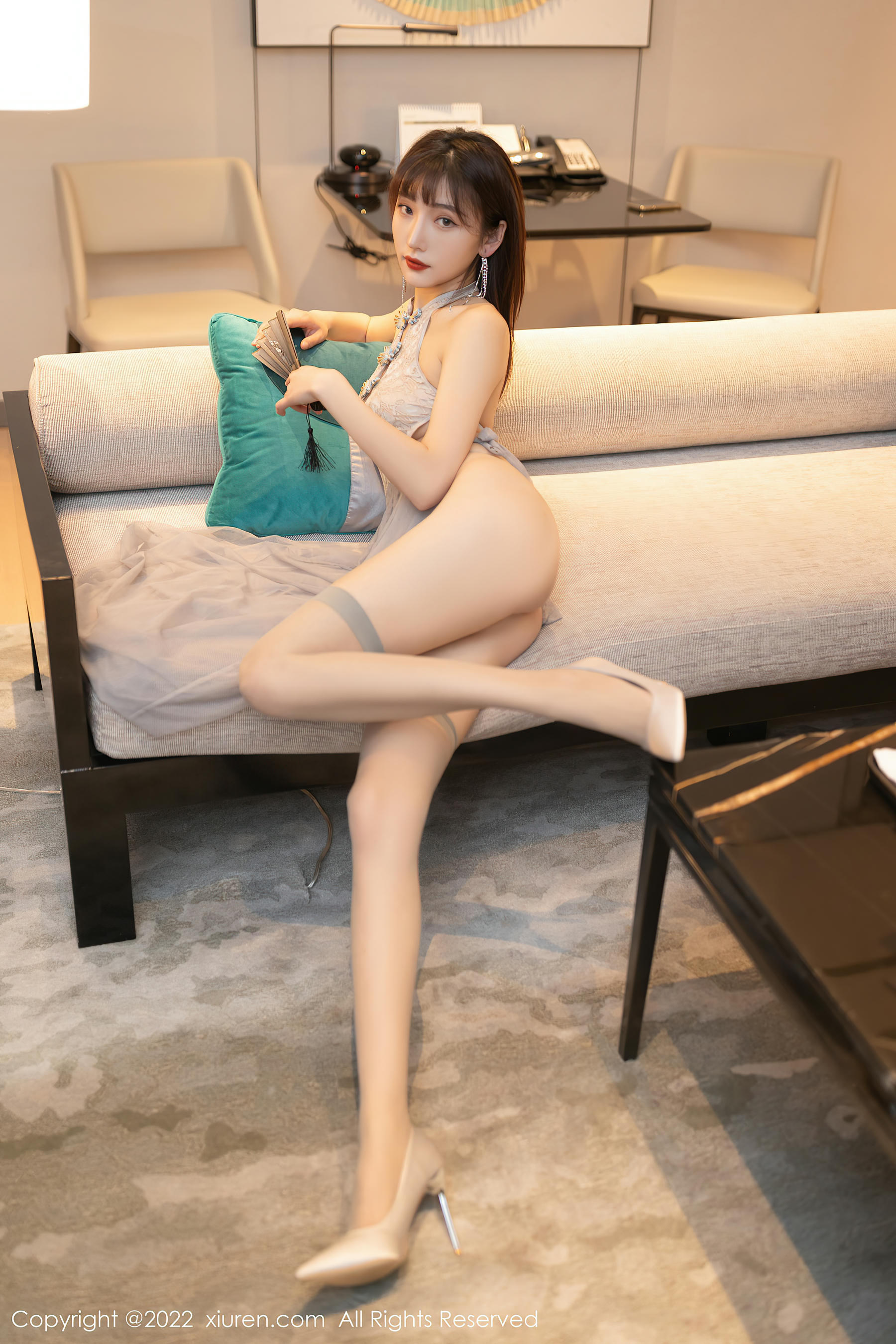 XiuRen秀人网 2022.02.16 No.4592 陆萱萱 长裙美腿[79+1P 795MB]_第1集