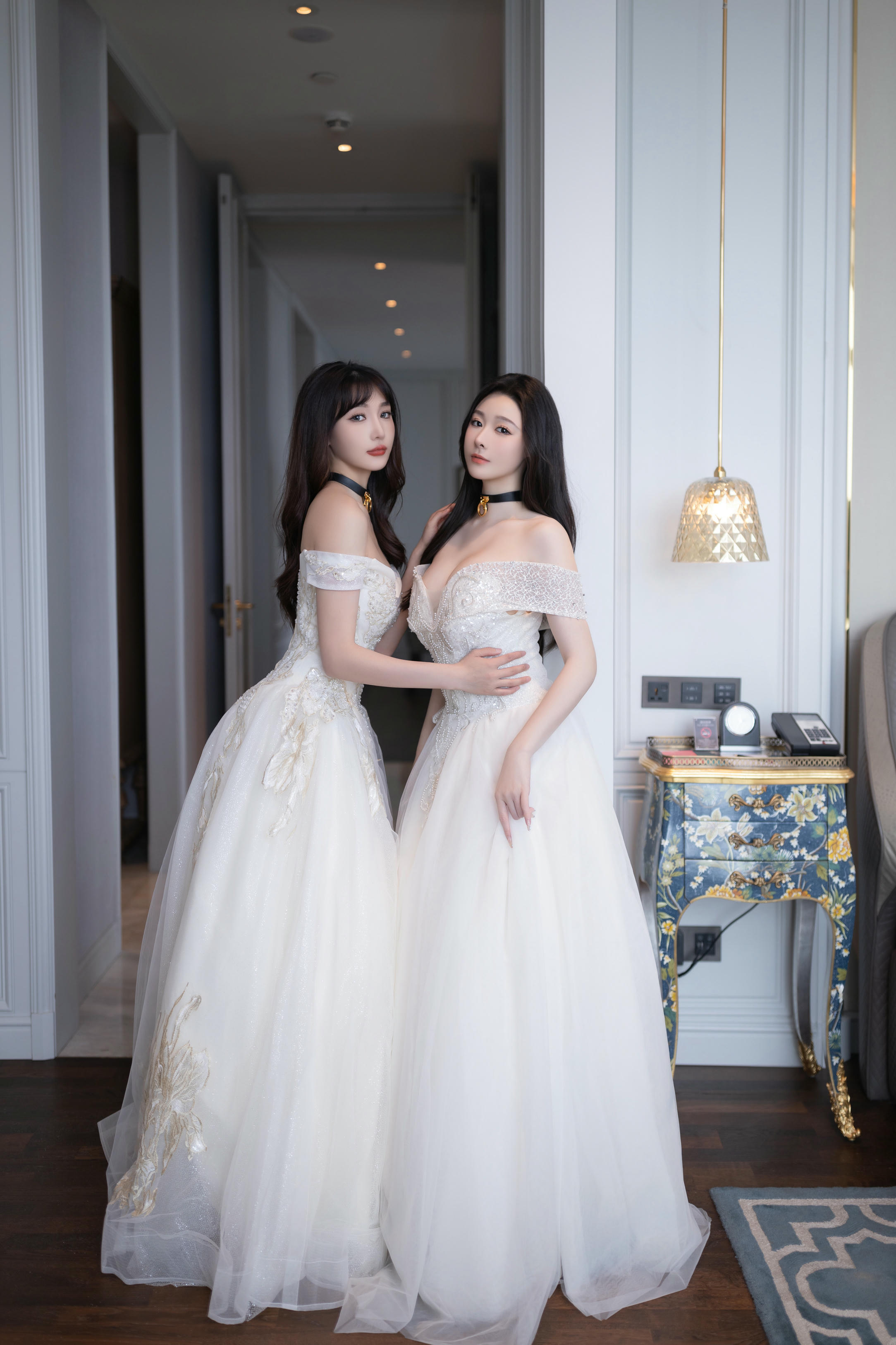 陆萱萱 &是小逗逗 双人婚纱[100P／1.13GB]_第1集