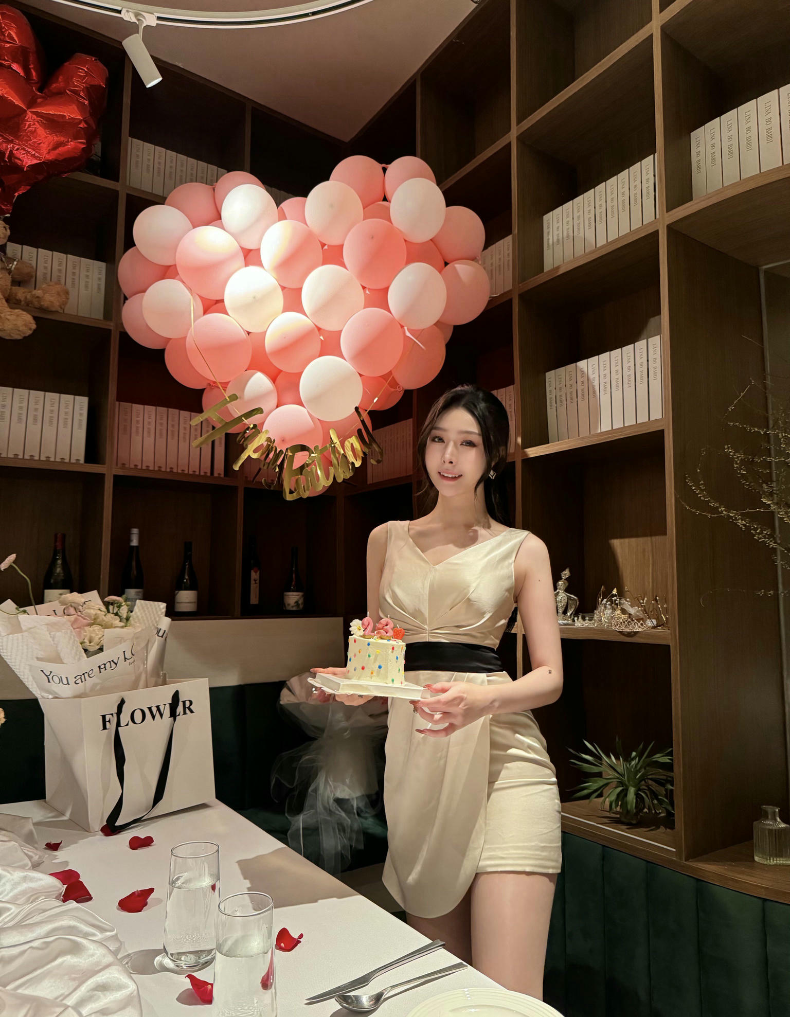 是小逗逗 美团外卖网红模特 [309P+54V／516MB]_第7集