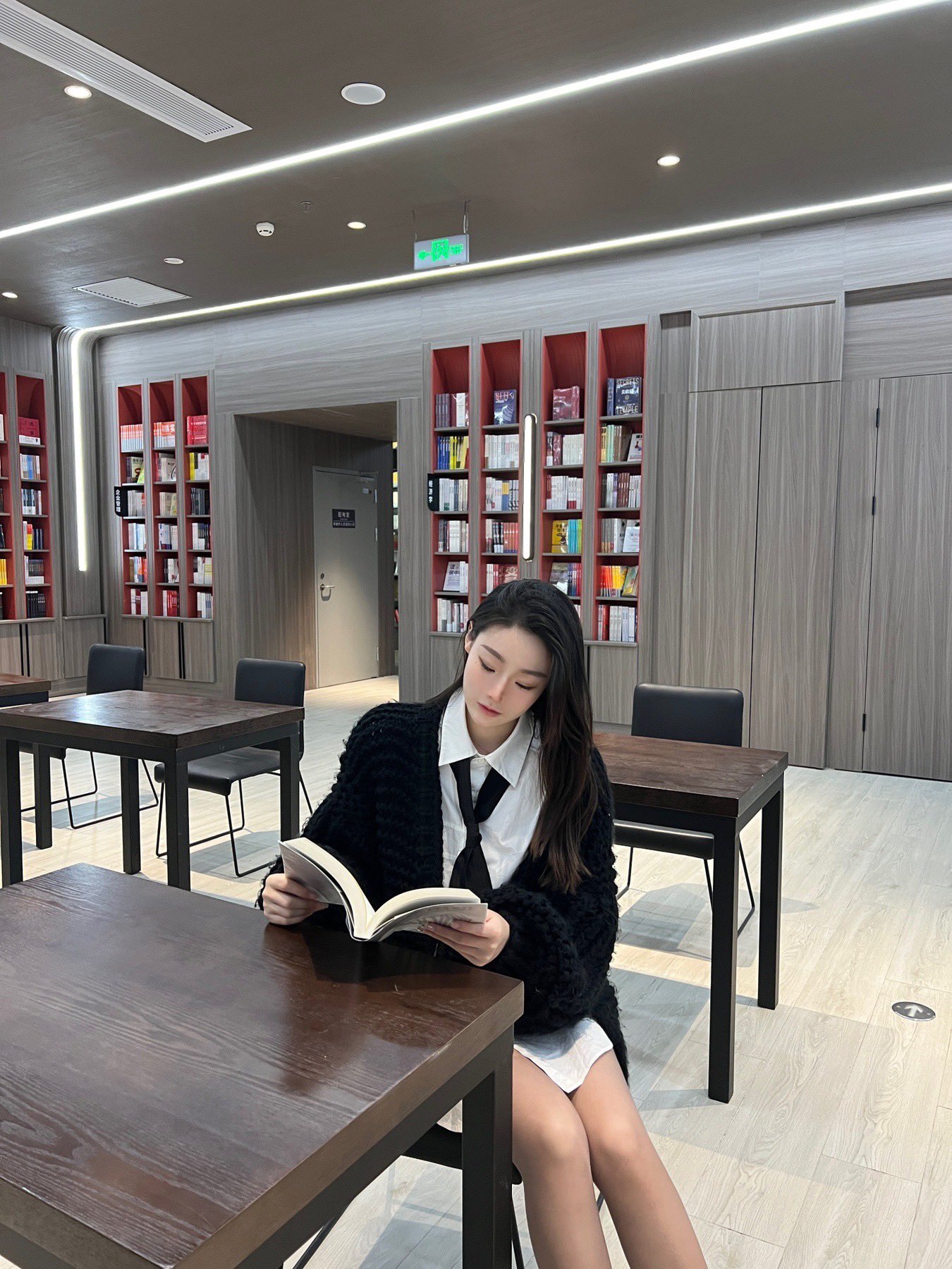 是小逗逗 美团外卖网红模特 [309P+54V／516MB]_第10集