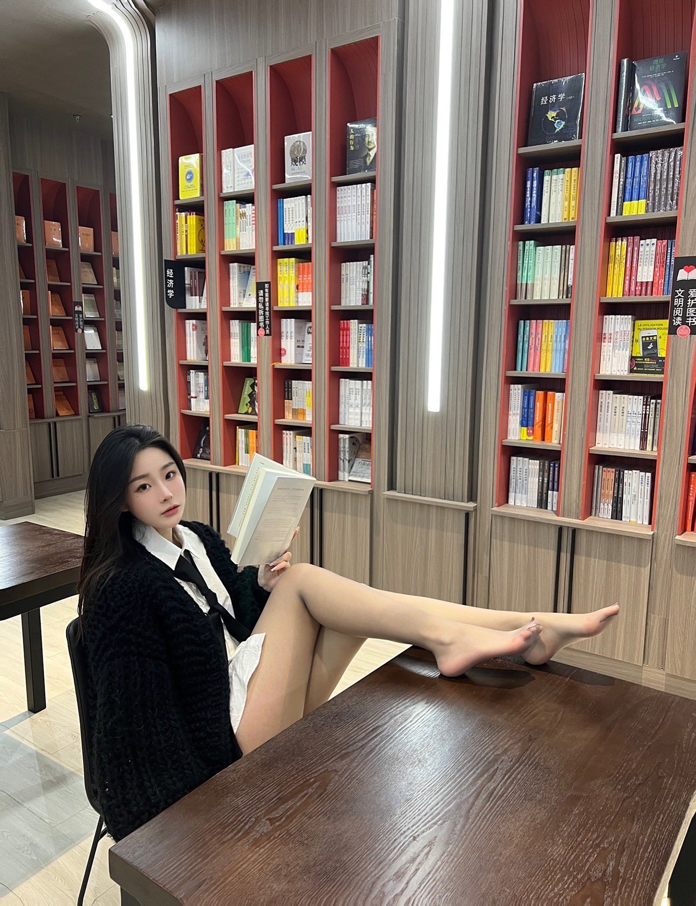 是小逗逗 美团外卖网红模特 [309P+54V／516MB]_第14集