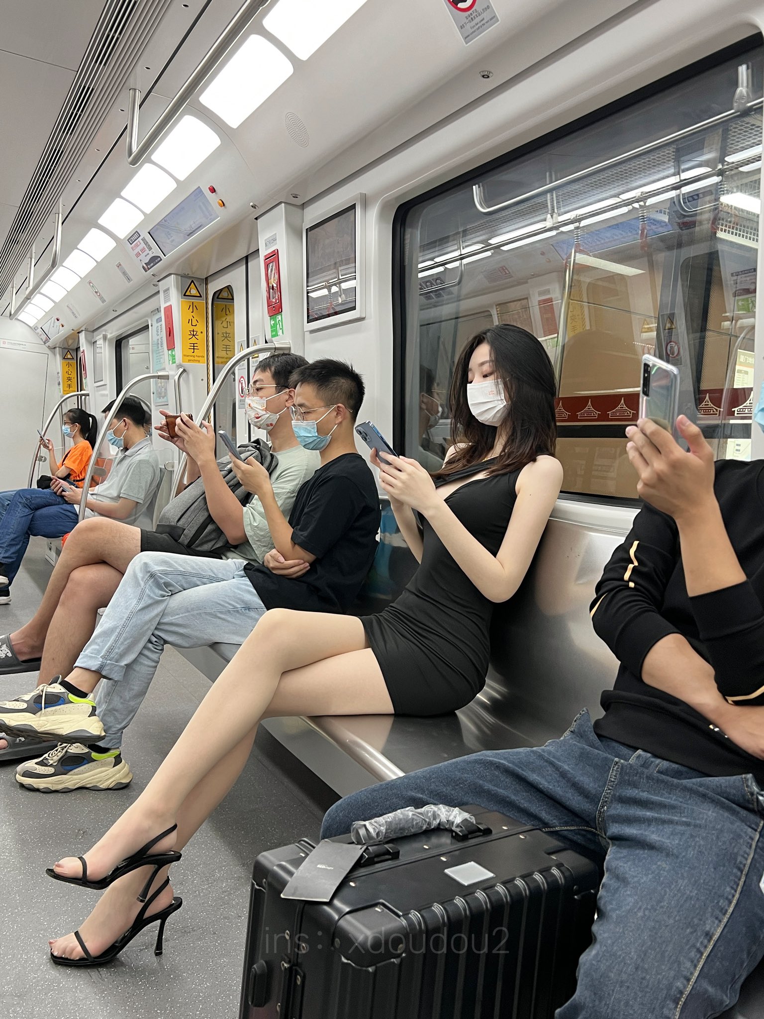 是小逗逗 美团外卖网红模特 [309P+54V／516MB]_第14集