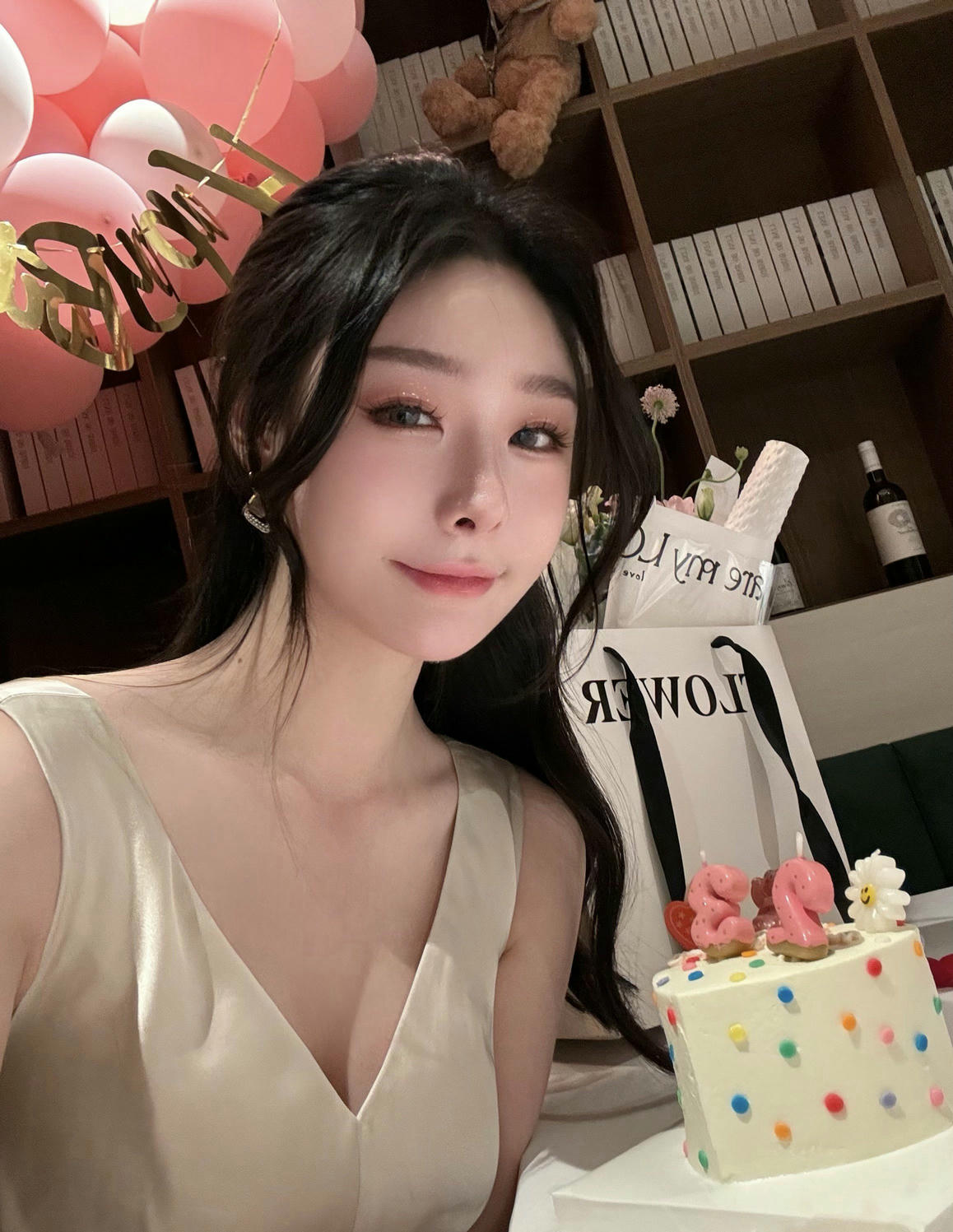 是小逗逗 美团外卖网红模特 [309P+54V／516MB]_第15集