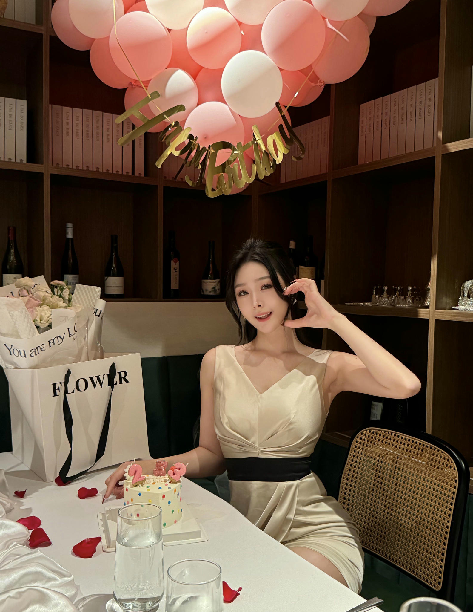 是小逗逗 美团外卖网红模特 [309P+54V／516MB]_第15集