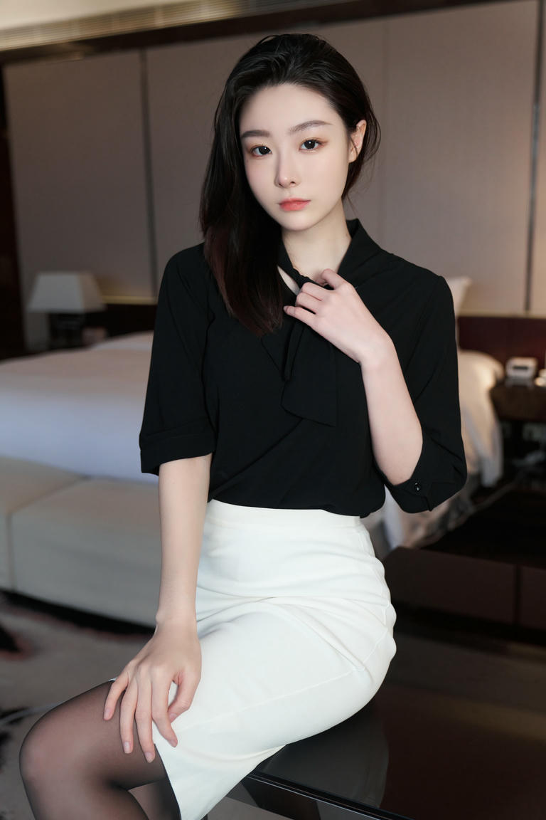 是小逗逗 超薄黑丝蕾丝 内内[81P／36MB]_第4集