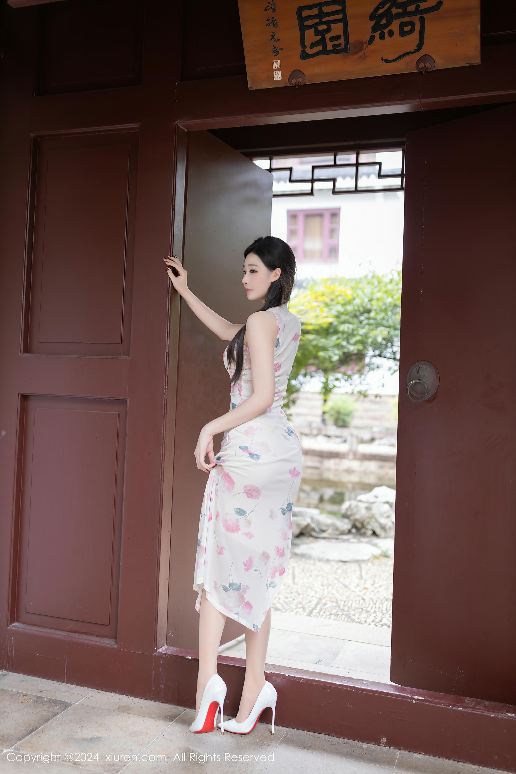 XIUREN秀人网 2024.08.29 NO.9087 小逗逗[79+1P／681MB]_第1集