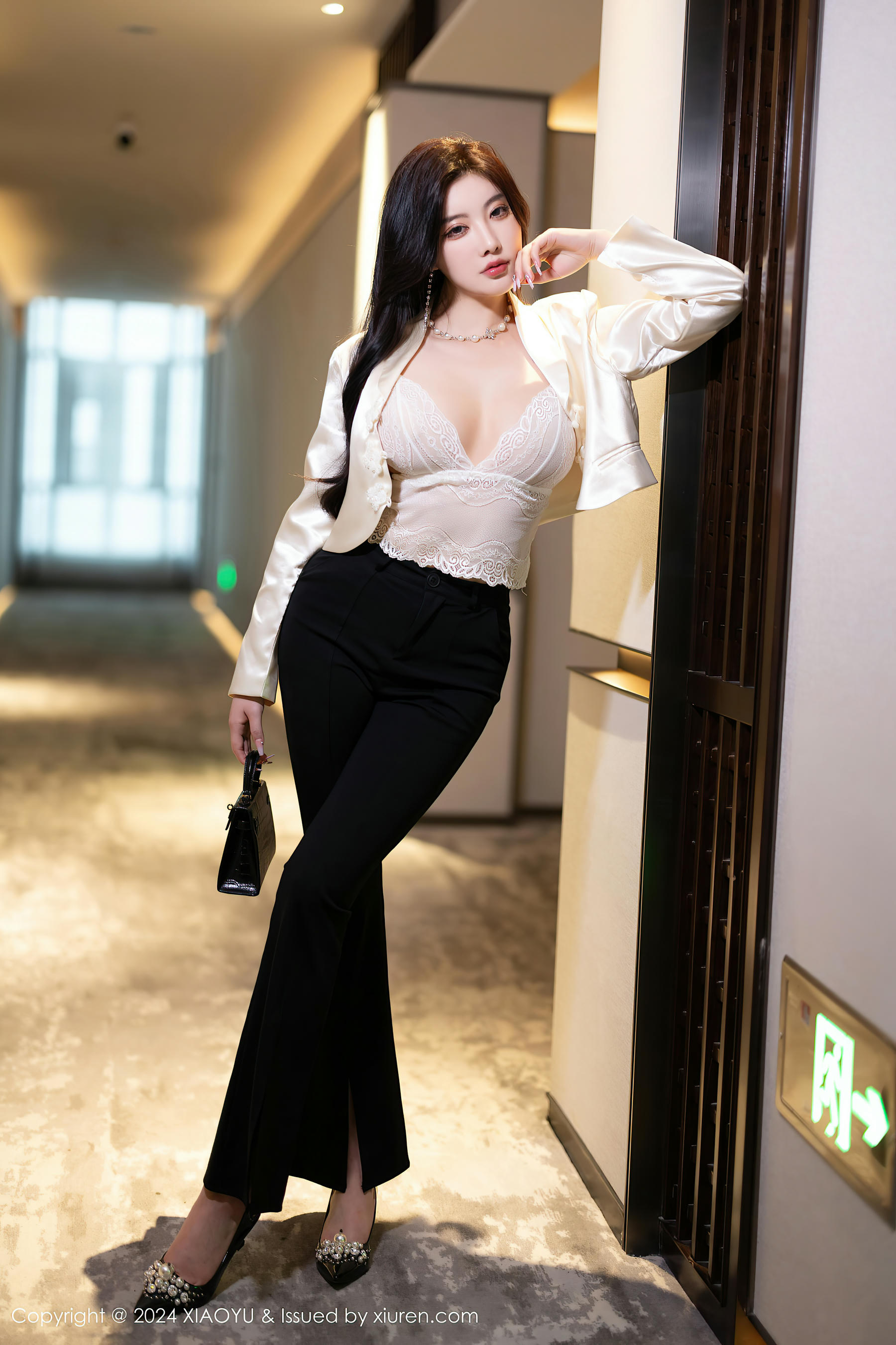 XIAOYU语画界 2024.04.12 VOL.1233 杨晨晨Yome[80+1P／679MB]_第1集