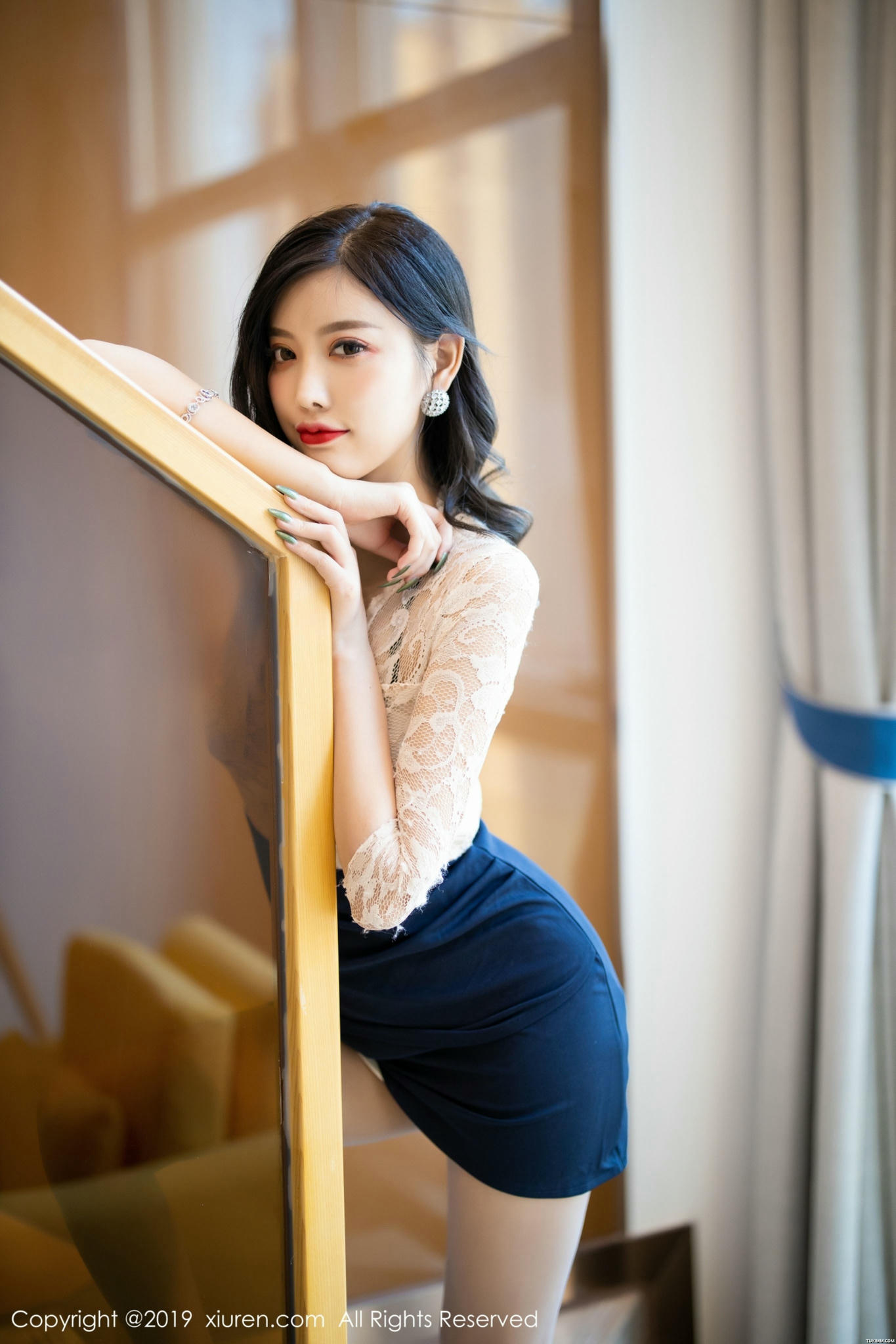 XIUREN秀人网 2019.10.10 NO.1717 杨晨晨sugar [70+1P 389M]_第1集