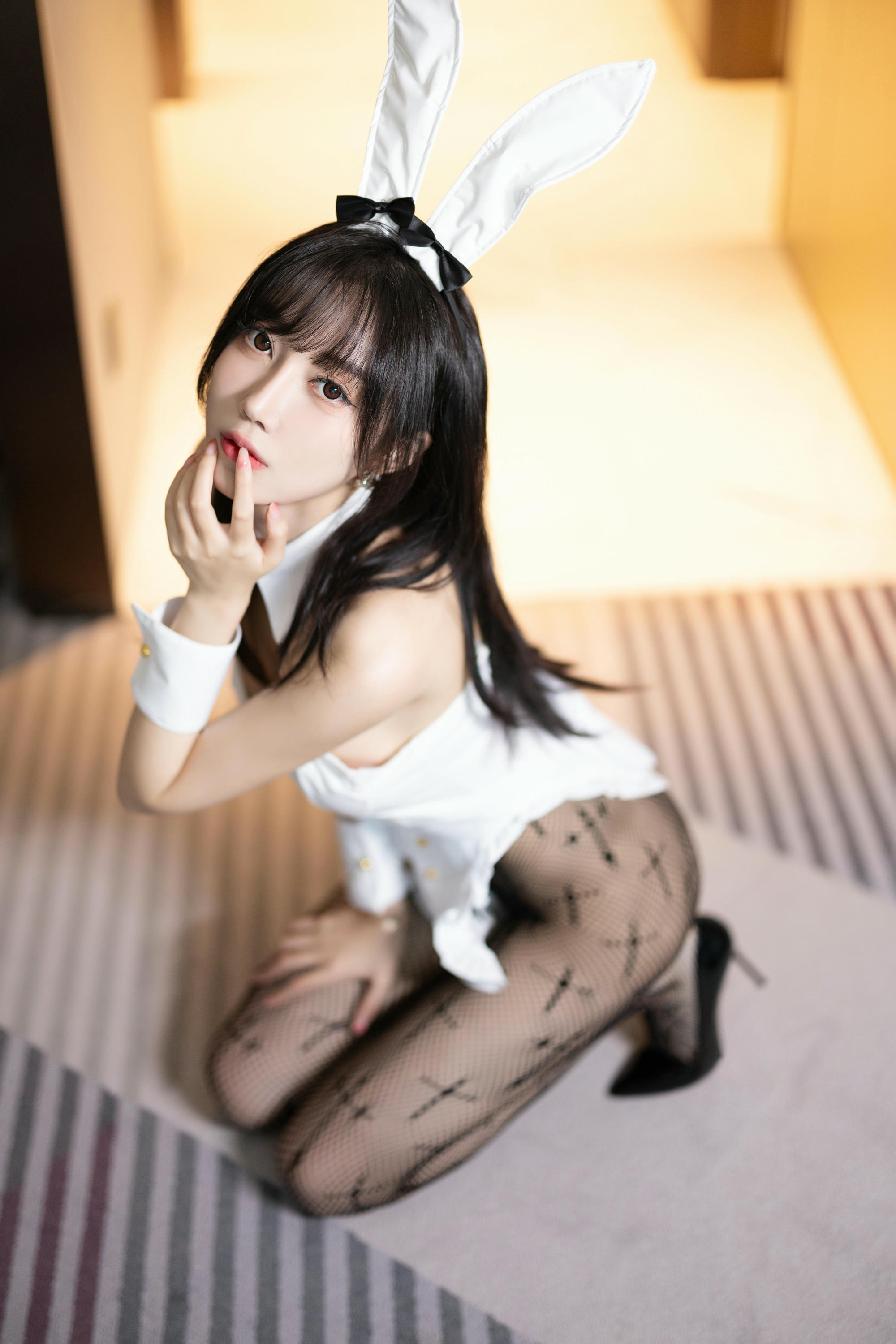 玥儿玥er 薄纱连体衣 [85P／746MB]_第1集