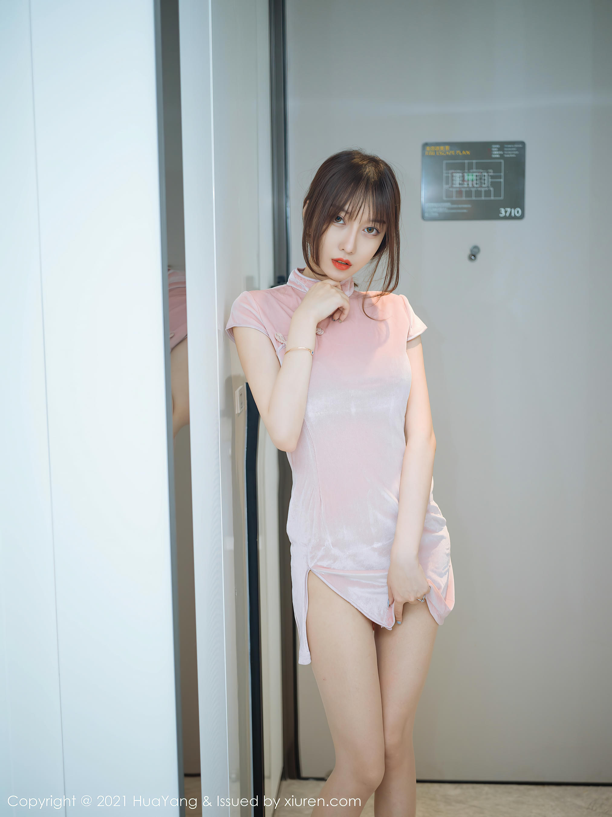 HuaYang花漾 2021.07.23 VOL.430 玥儿玥er [51+1P517M]_第1集