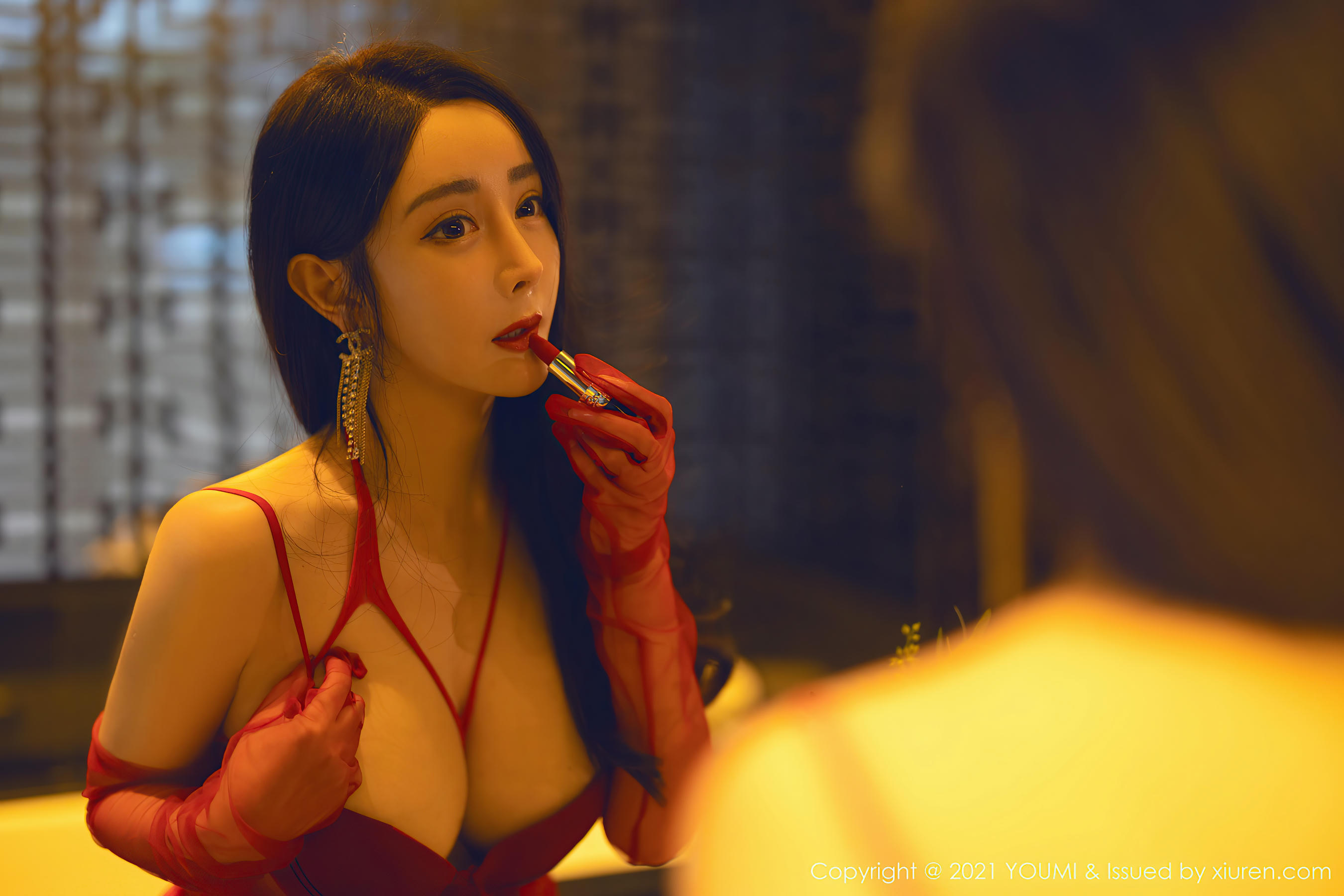 [YouMi尤蜜荟] 2021.10.29 VOL.711 允爾 [70+1P669M]_第1集