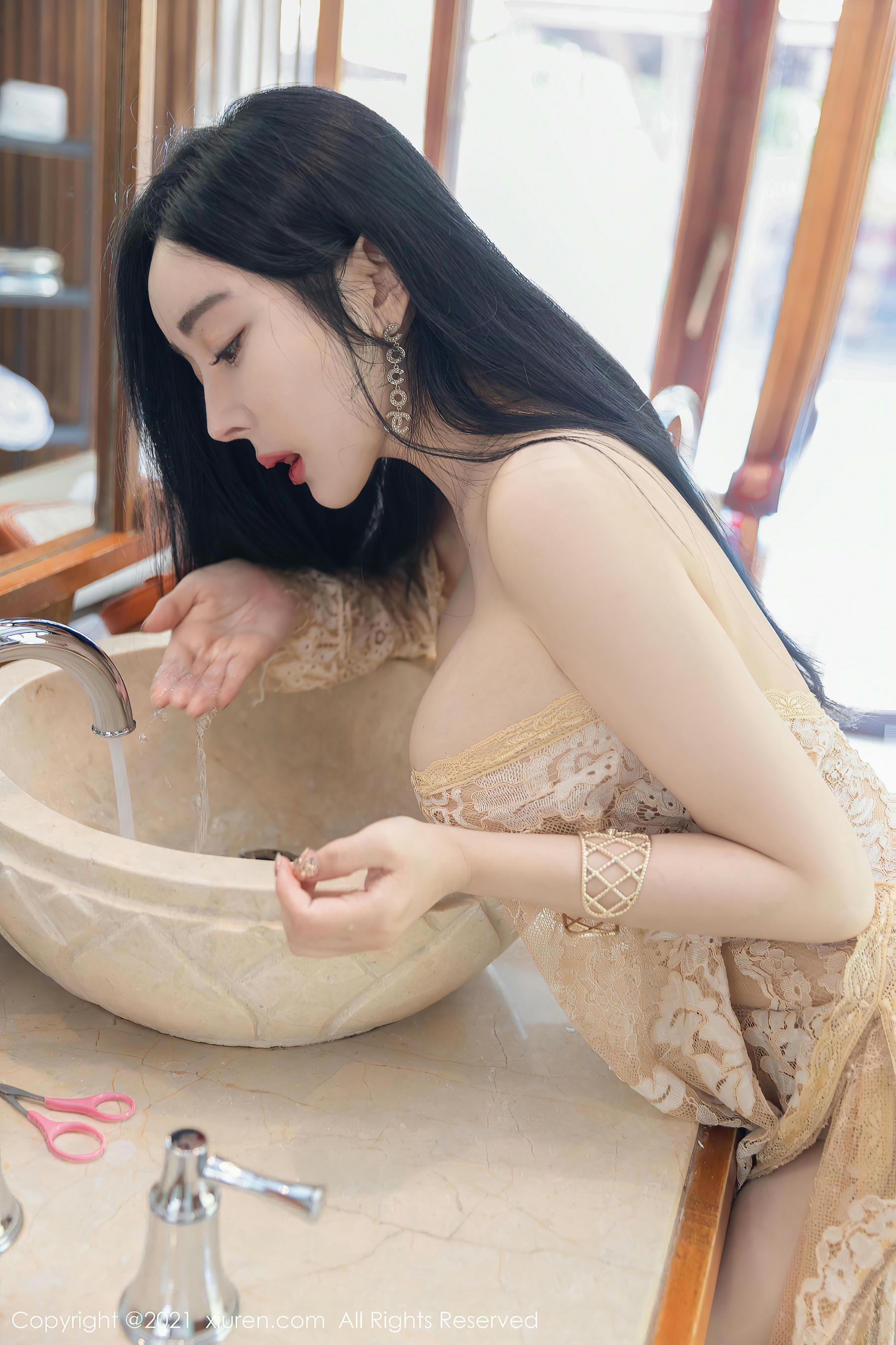 [XiuRen秀人网] 2021.10.09 NO.4040 允爾 [60+1P623MB]_第3集